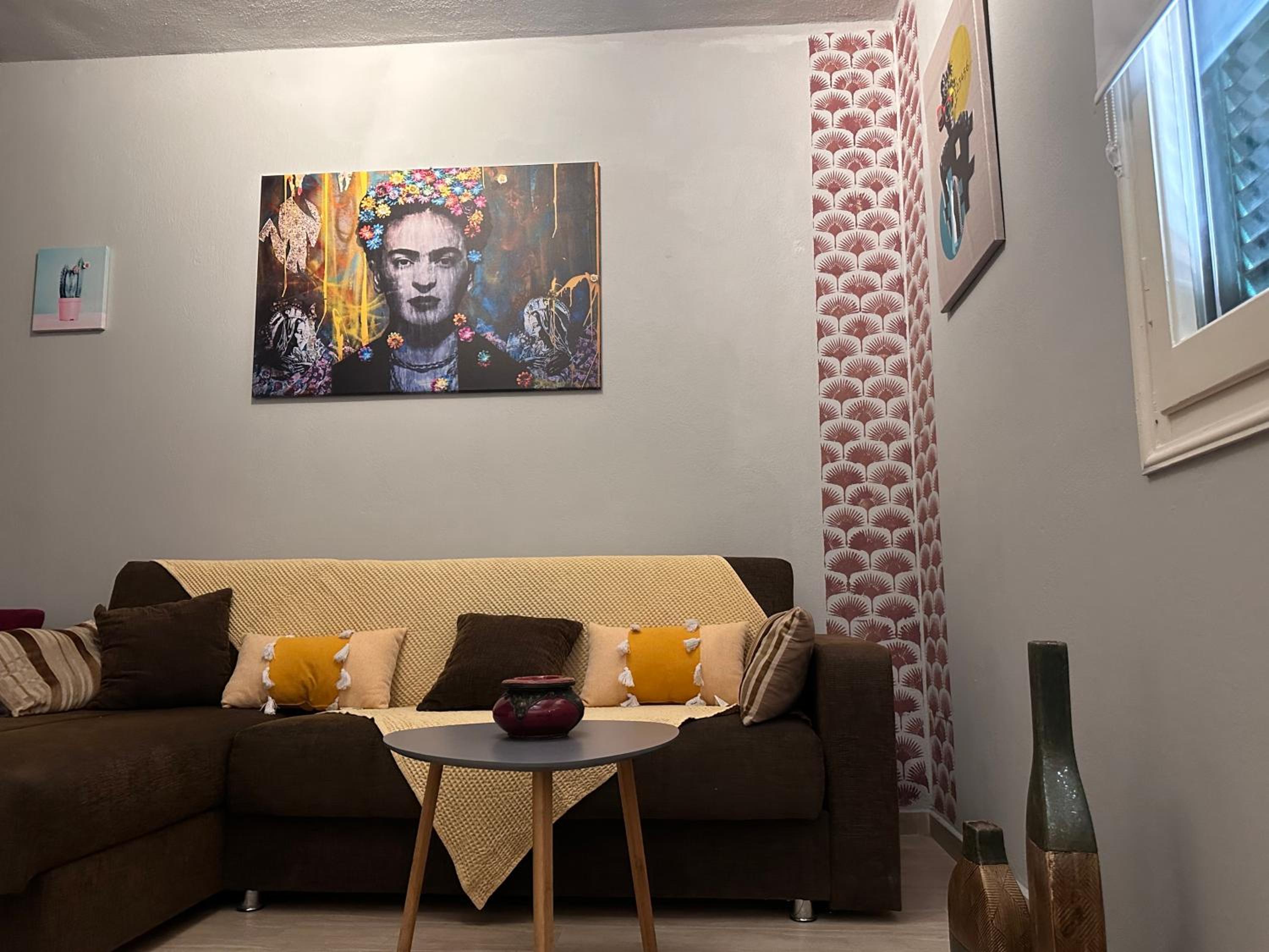 One-Bedroom Apartment - Photo 5
