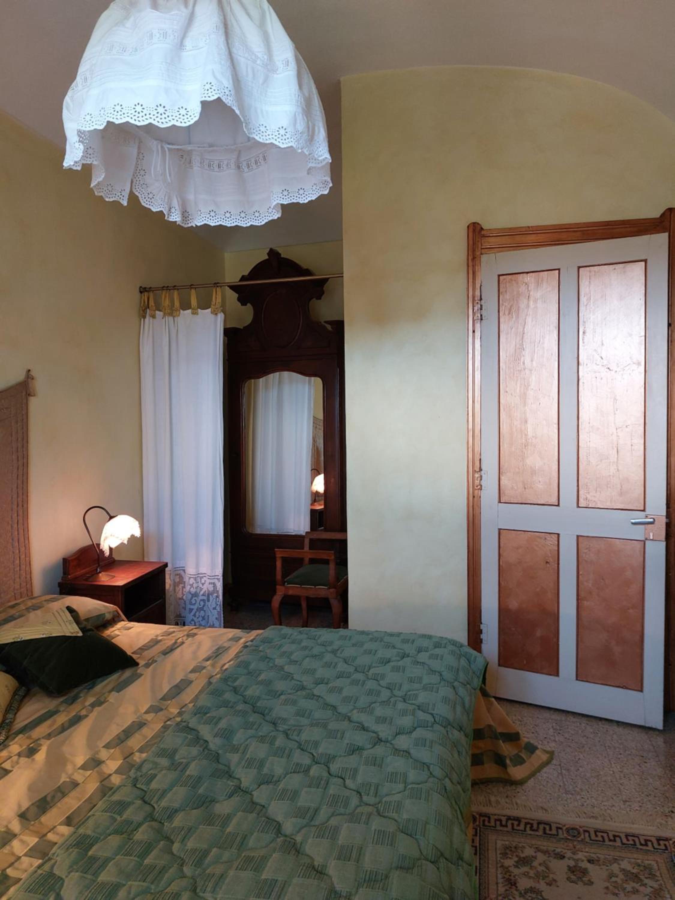 Double Room - Photo 5