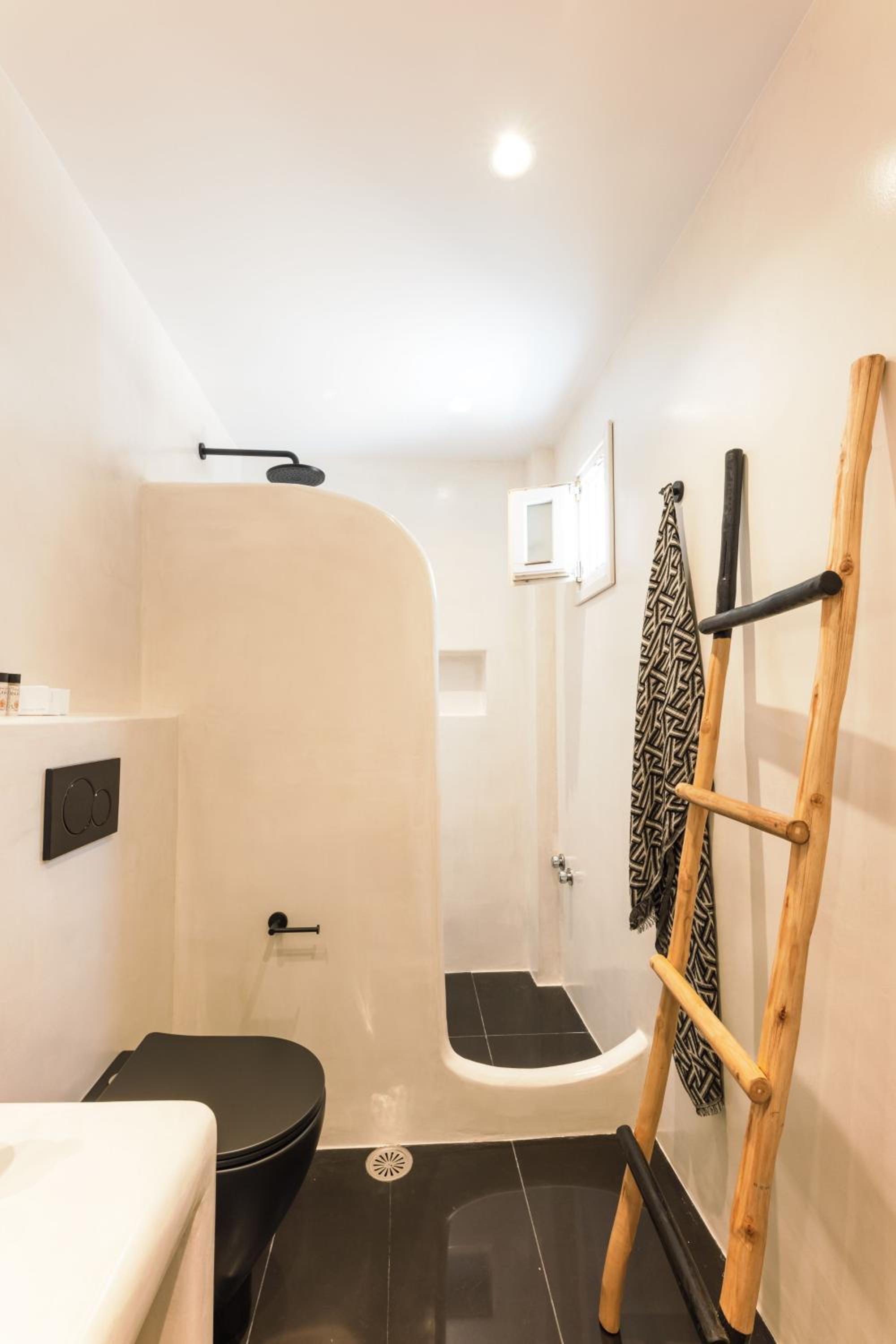 Premium Suite with Private Pool - Photo 7