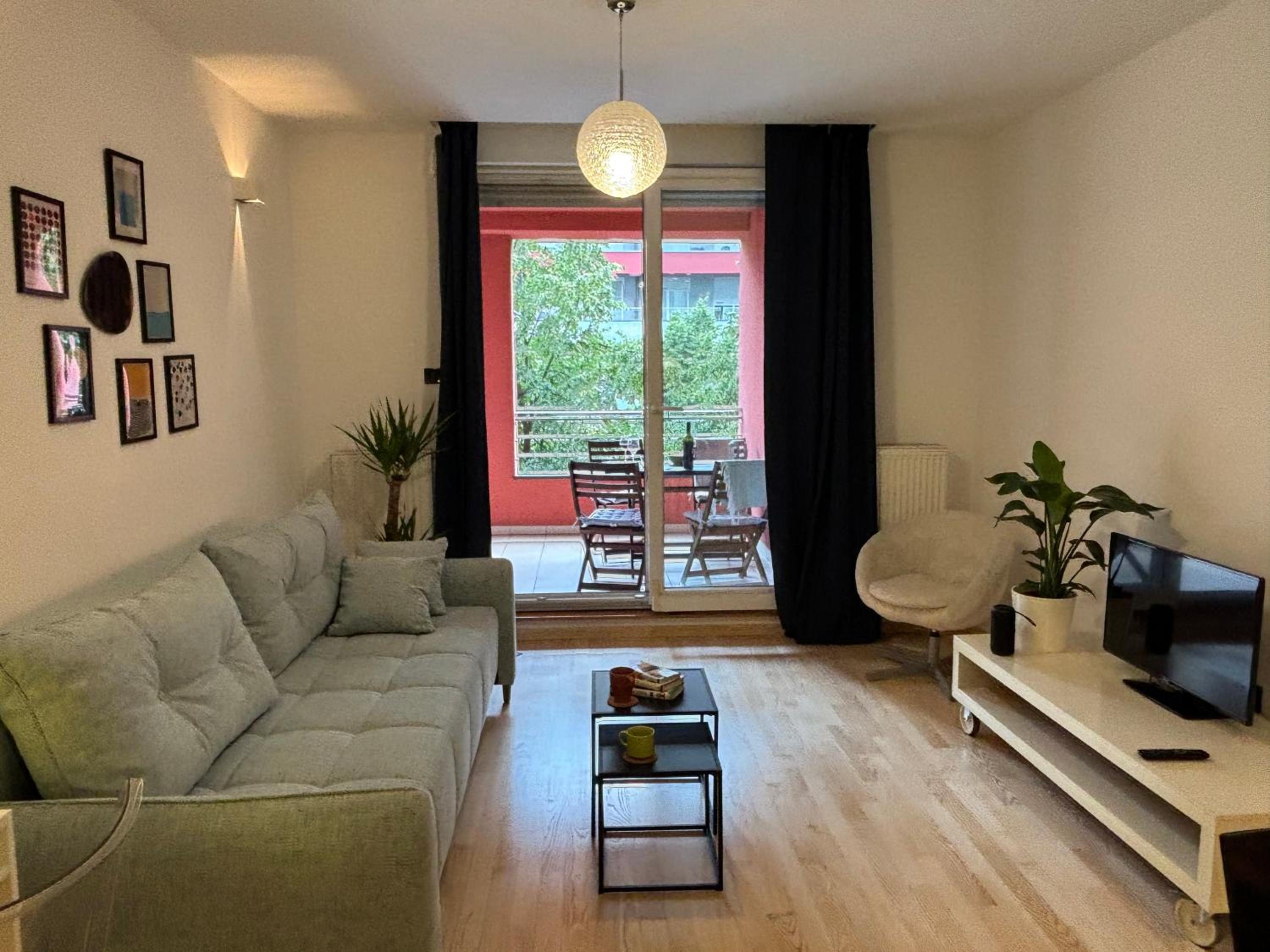 One-Bedroom Apartment