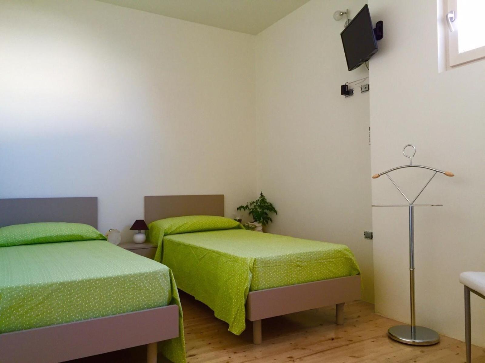 Double or Twin Room with Private Bathroom photo 2
