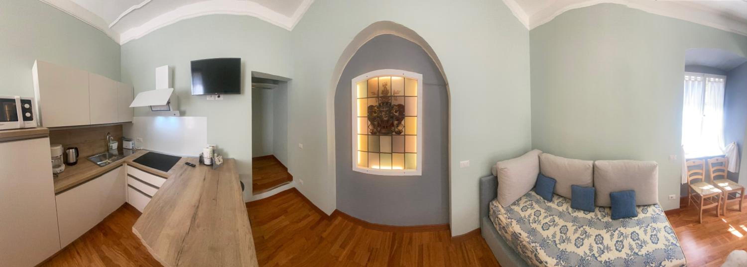 Classic One-Bedroom Apartment with King Bed photo 2