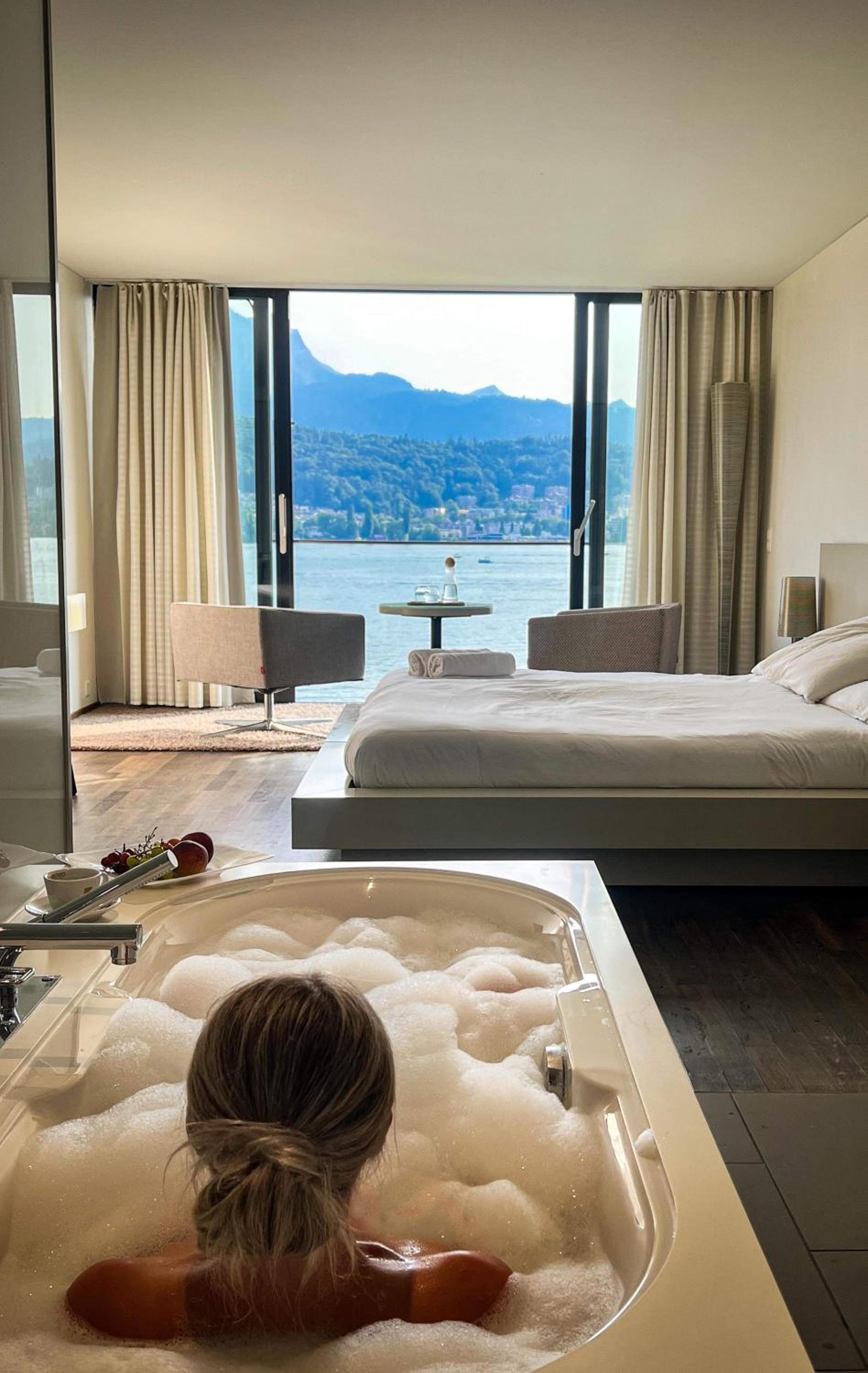 Lake View Deluxe - Photo 2