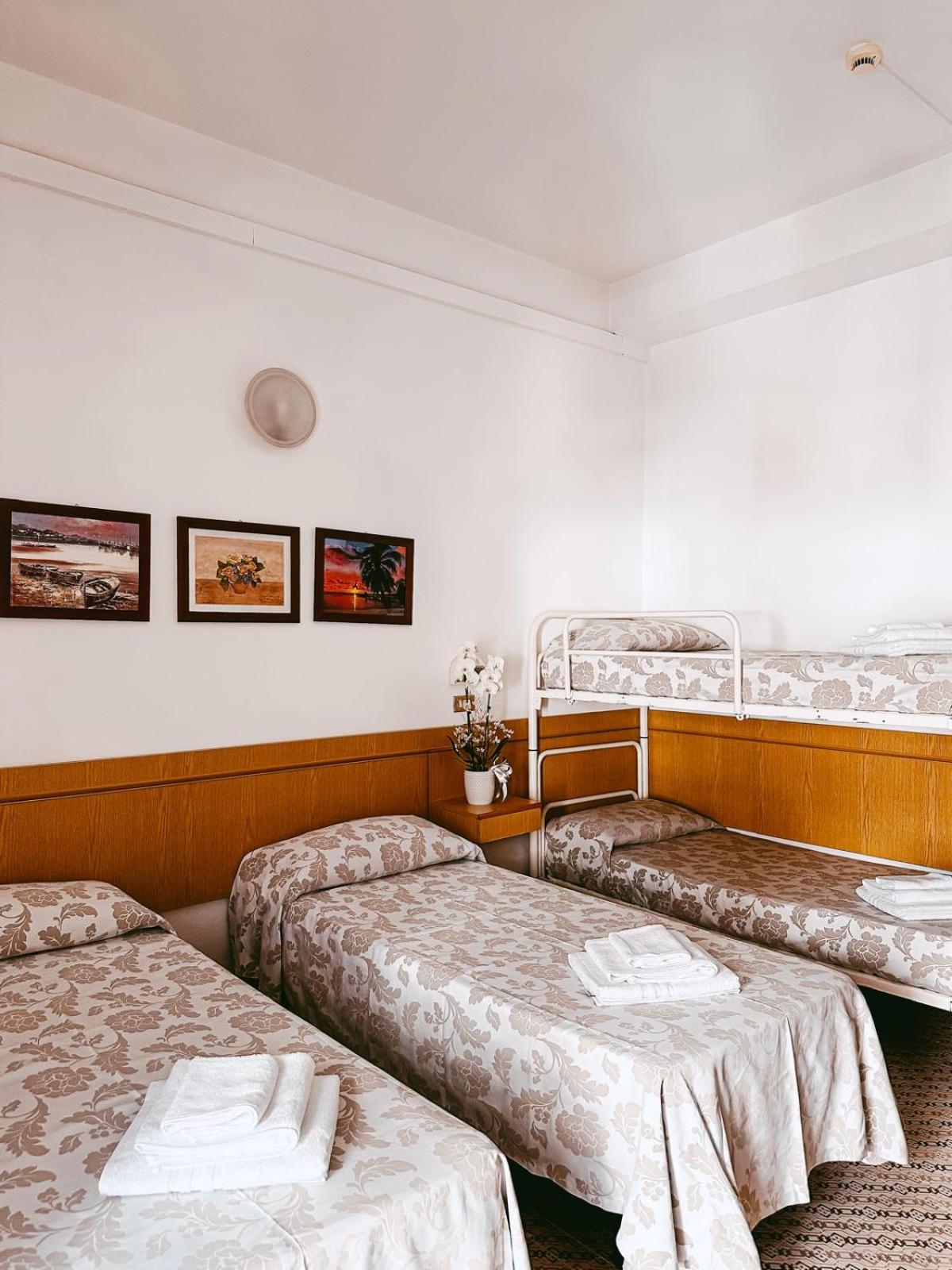 Comfort Quadruple Room