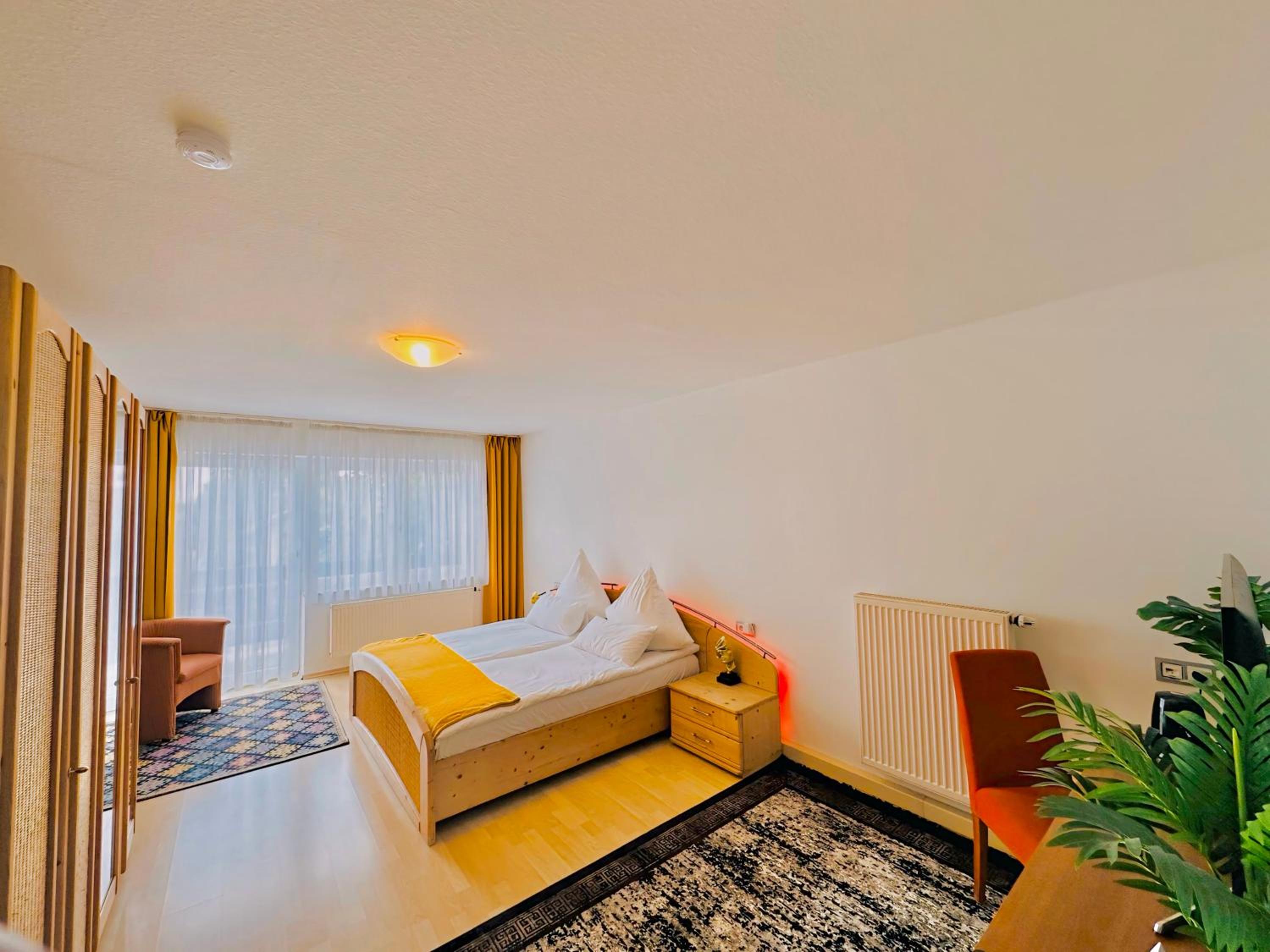 Large Double Room