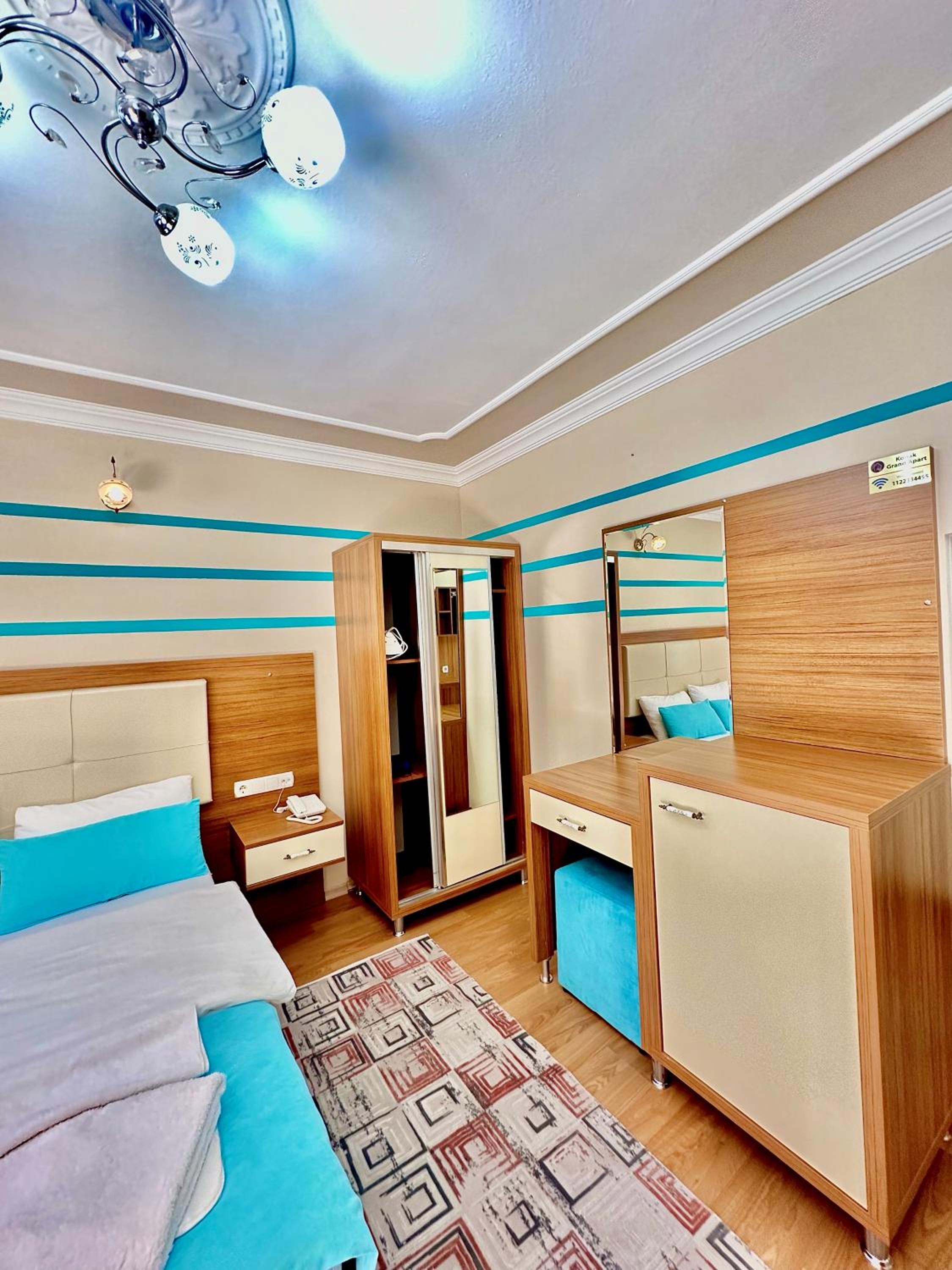 One-Bedroom Apartment - Photo 9
