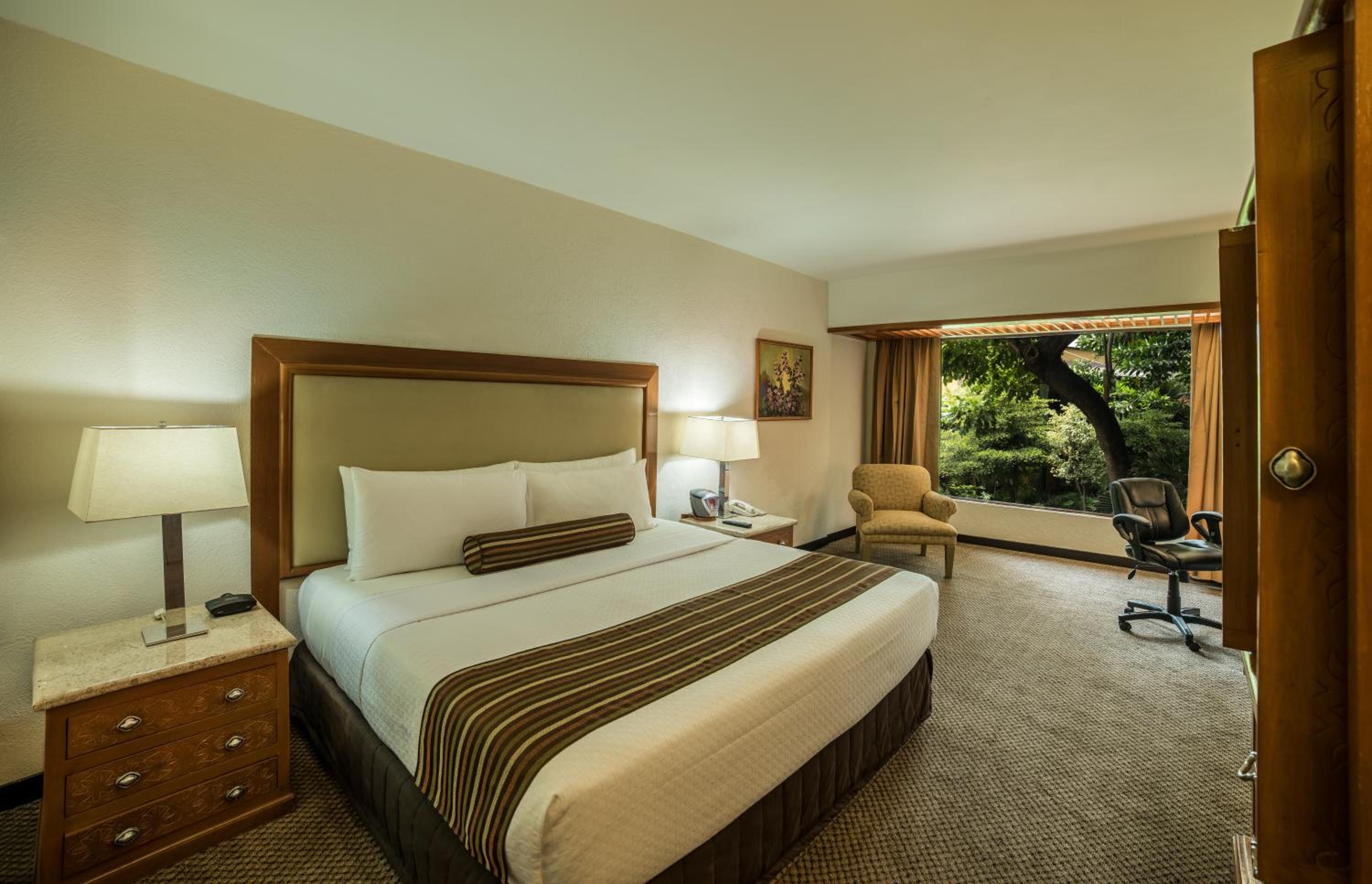 King Room Club Garden