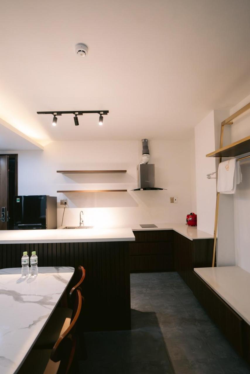 Studio with Balcony - Photo 4