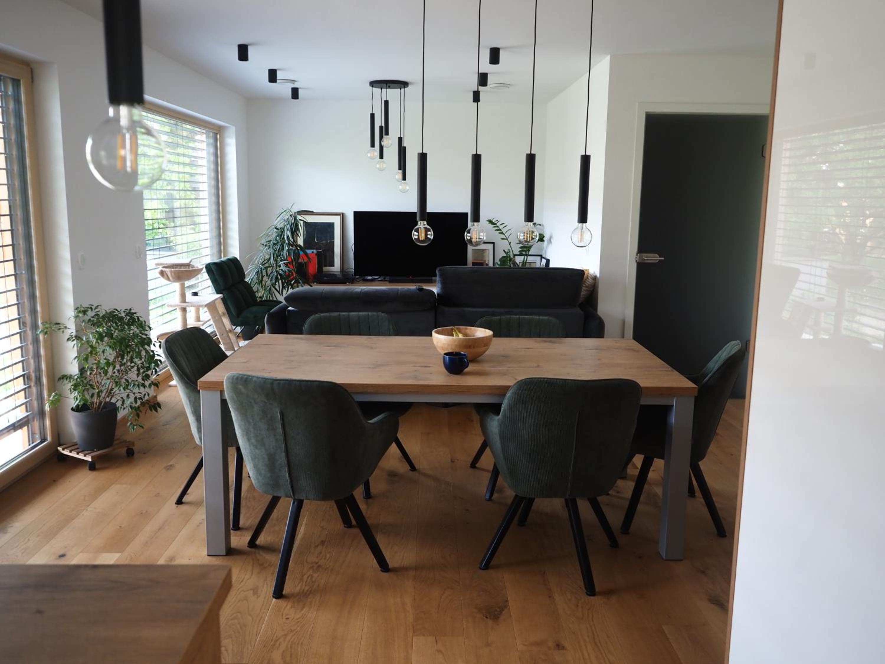 Four-Bedroom House photo 2
