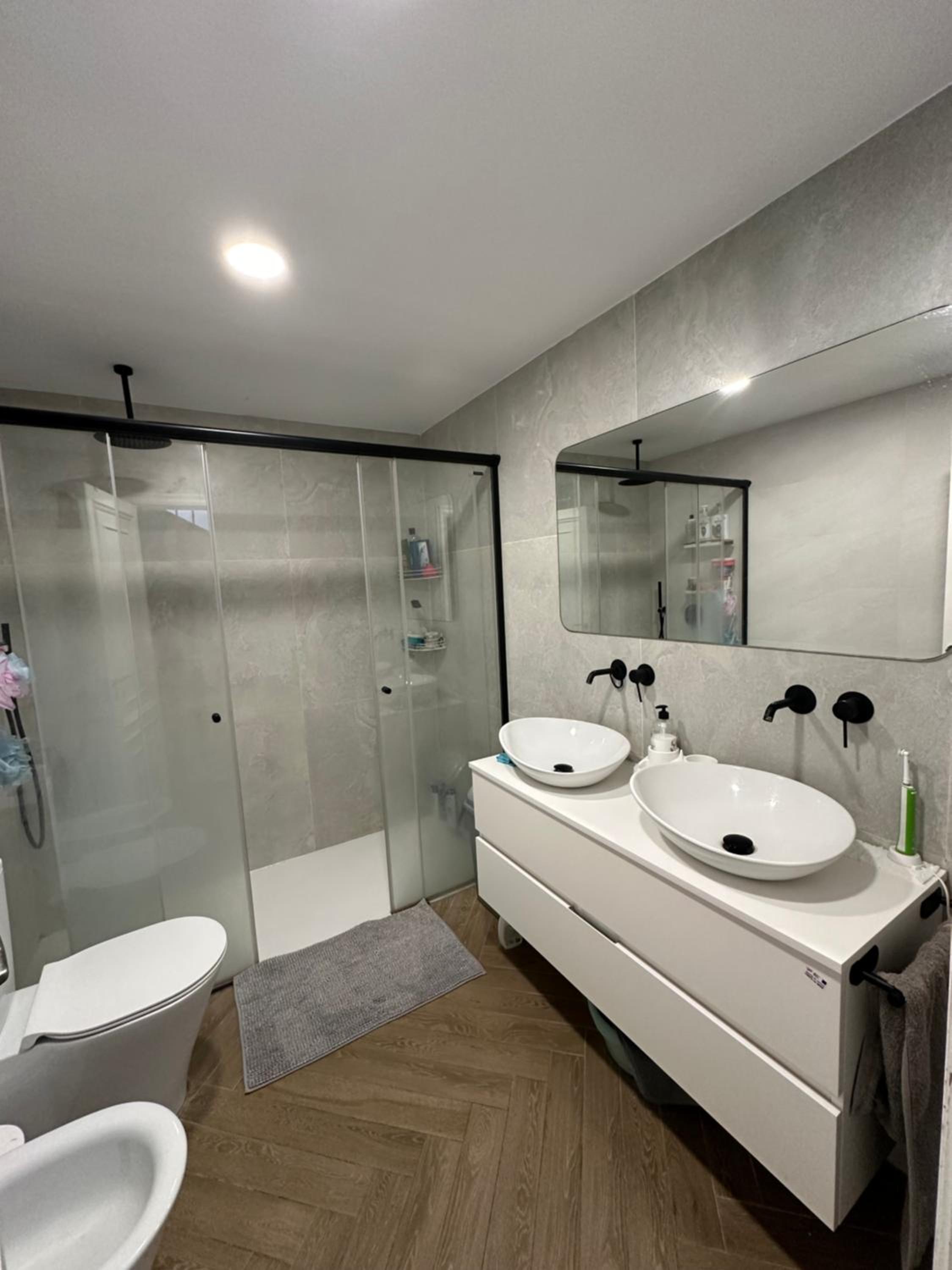 Double Room With Shared Bathroom photo 3