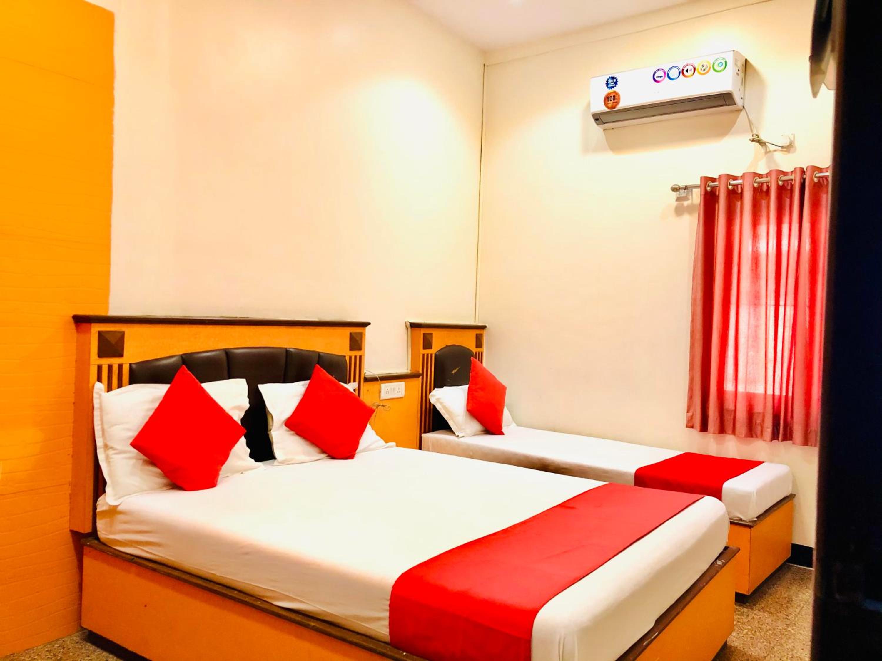 Deluxe Triple Room - Photo 2