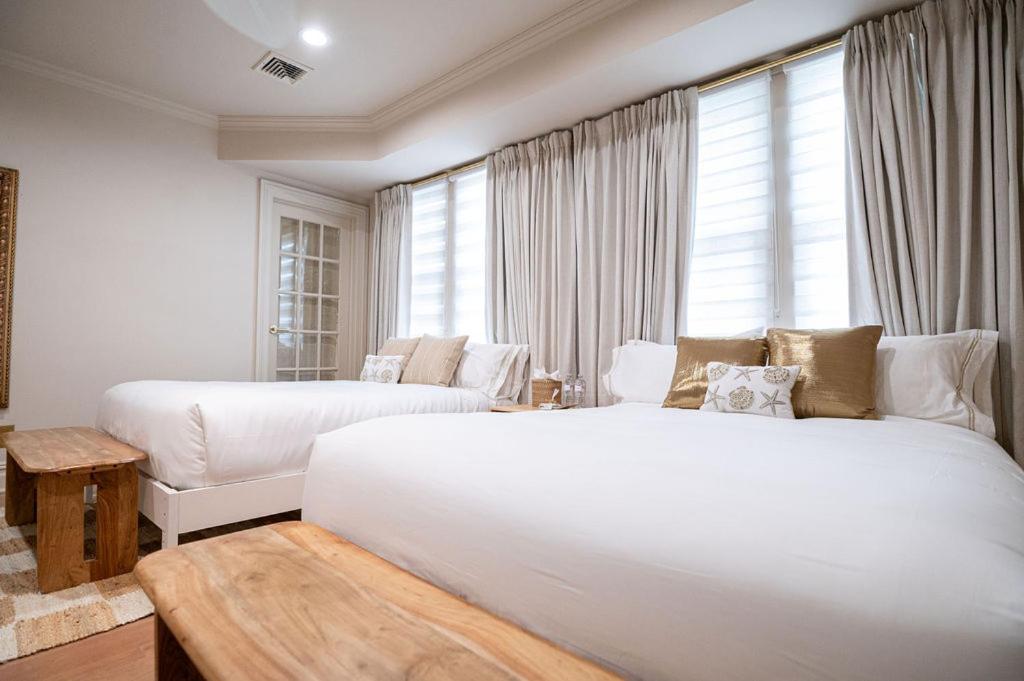 Deluxe Queen Room with Two Queen Beds