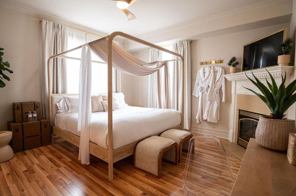 King Room with Spa Bath