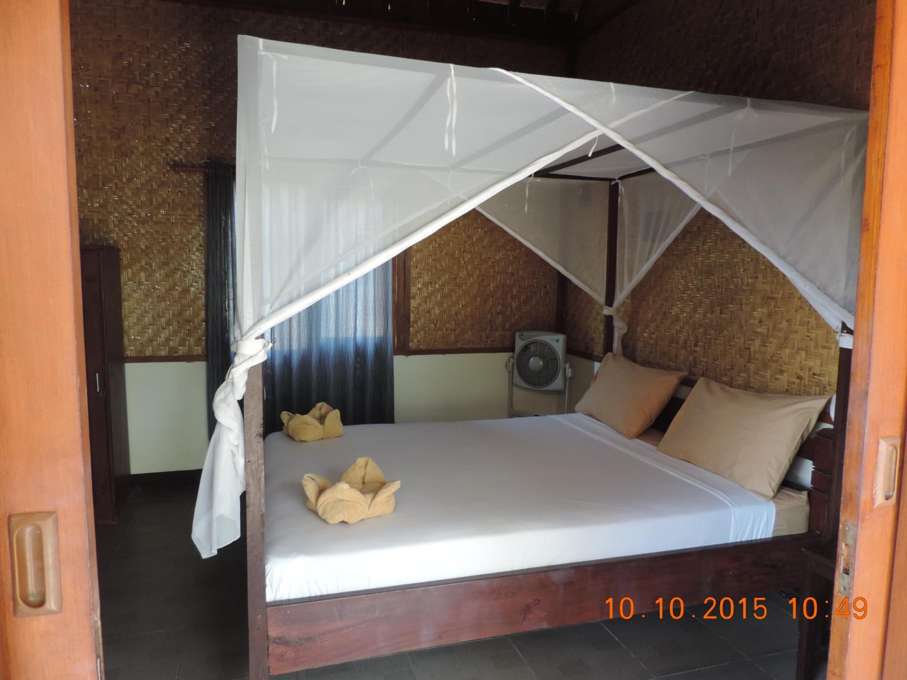 Standard Double Room - Photo 11