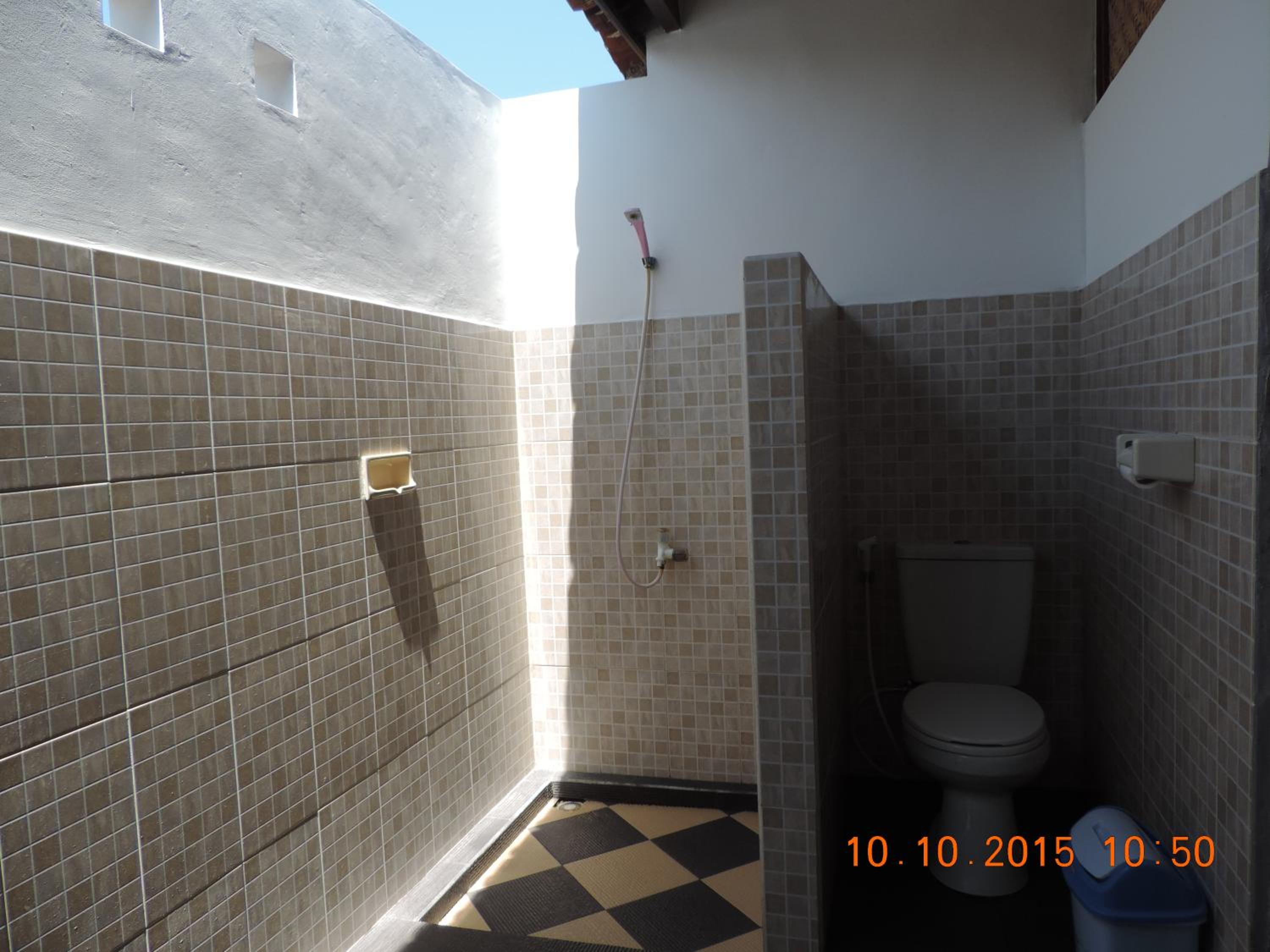Standard Double Room - Photo 9