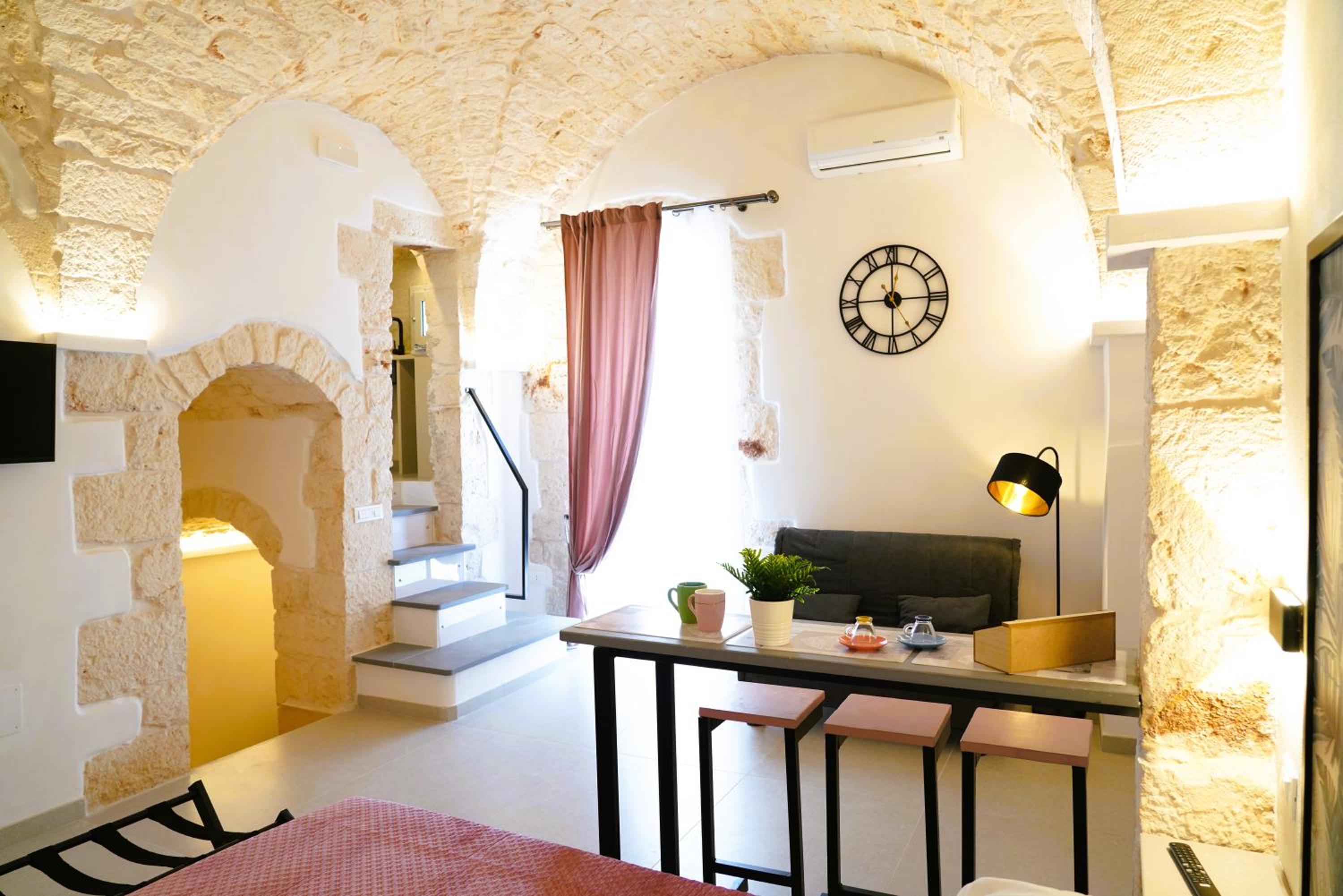 One-Bedroom House photo 2