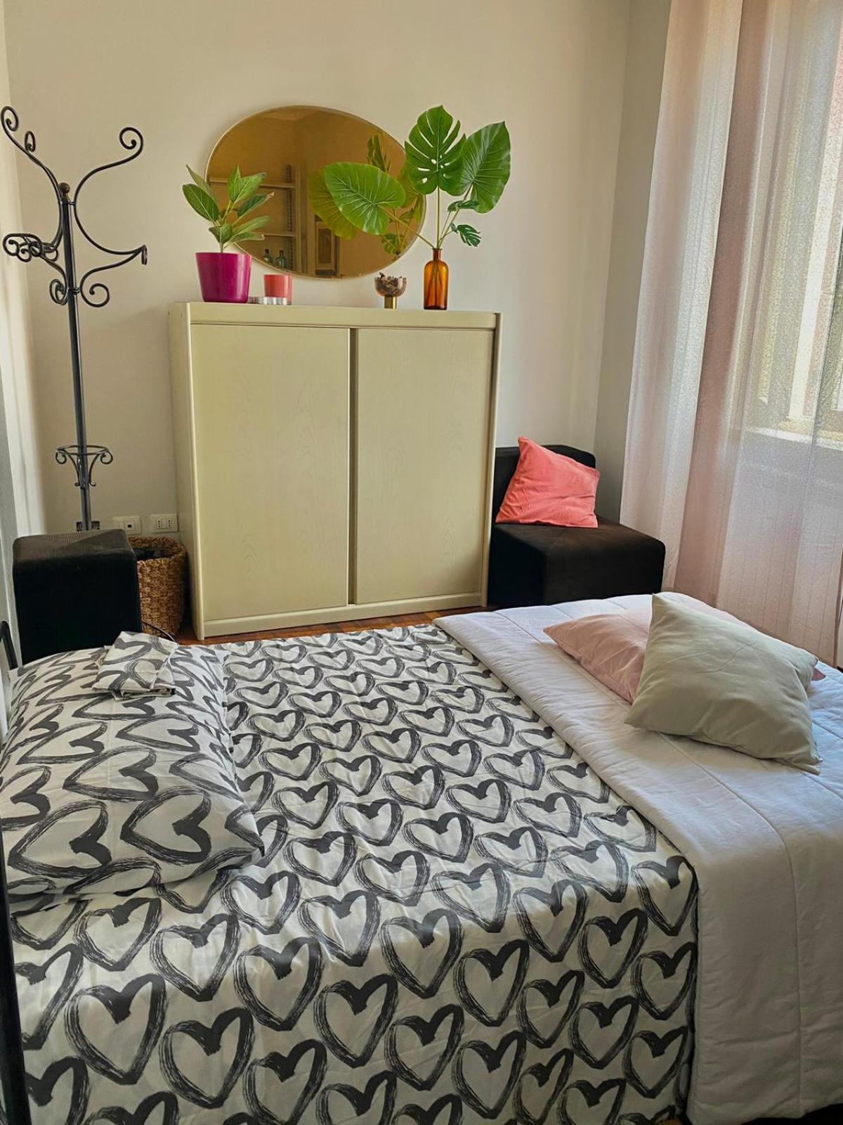 Standard Single Room with Shared Bathroom photo 1