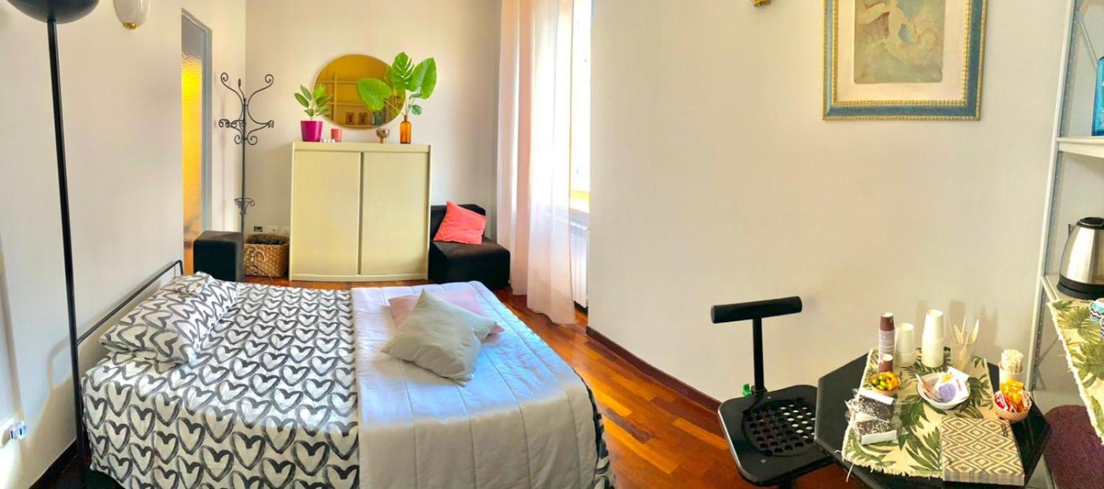 Standard Single Room with Shared Bathroom photo 2