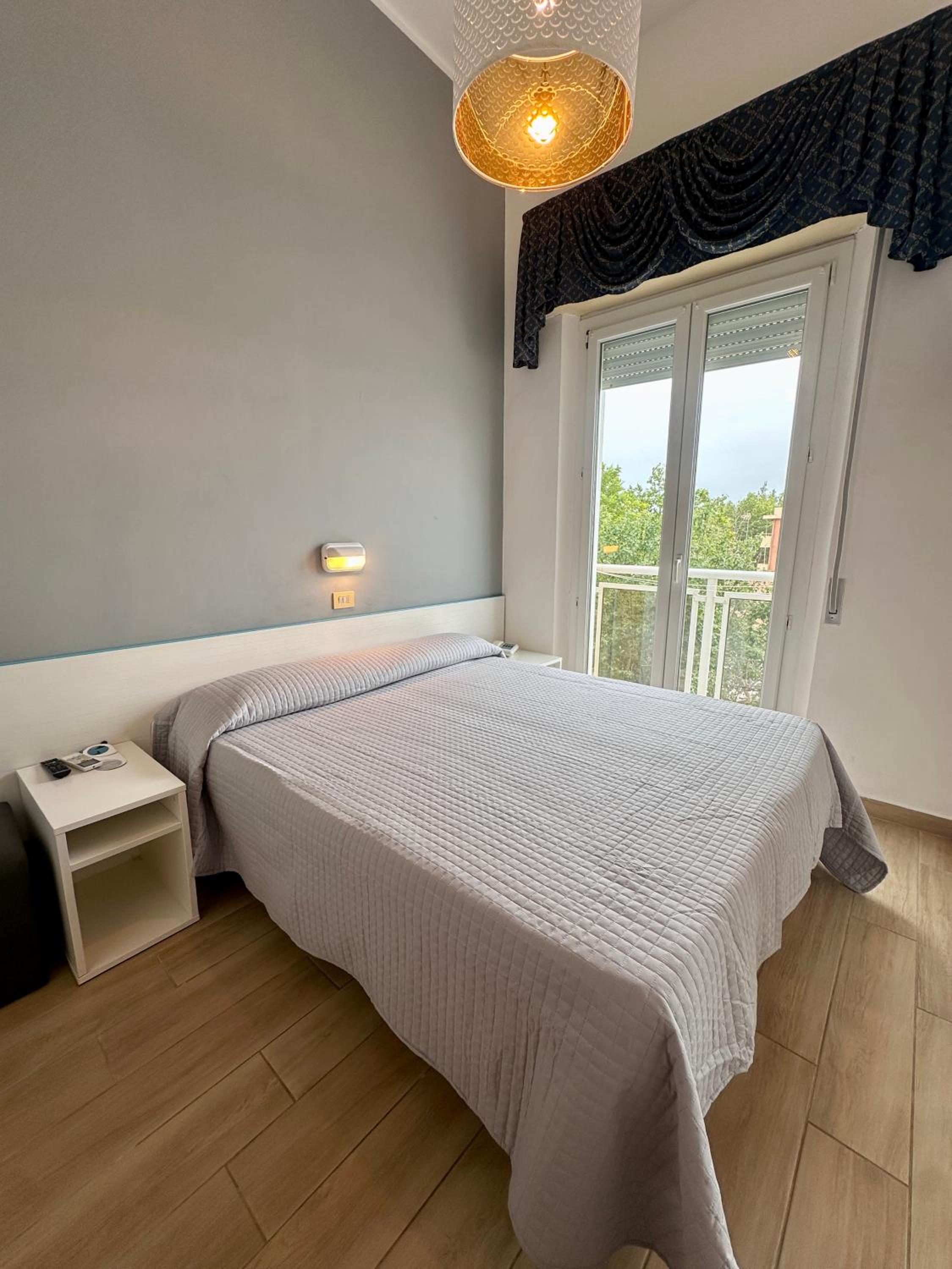 Double or Twin Room - Photo 6
