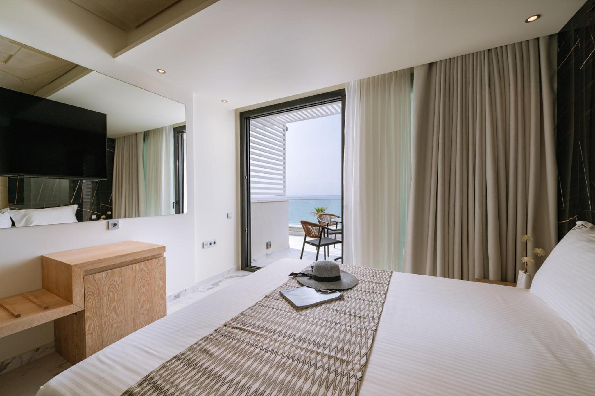 Suite with Hot Tub