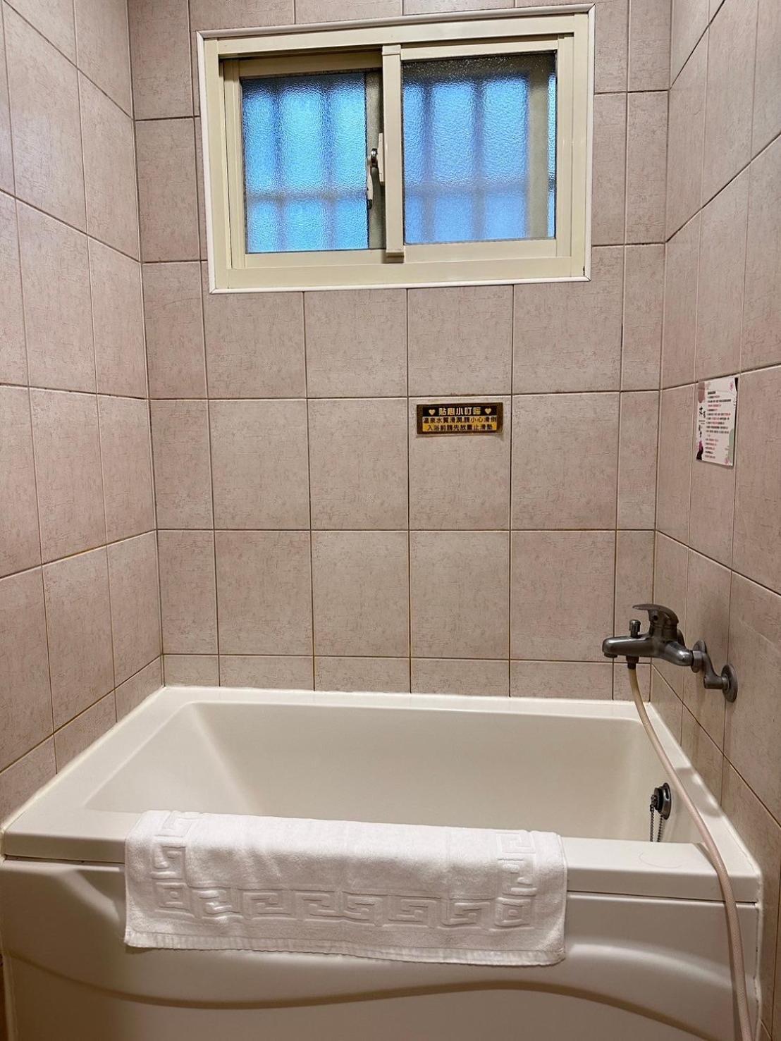 Quadruple Room With Bath photo 3