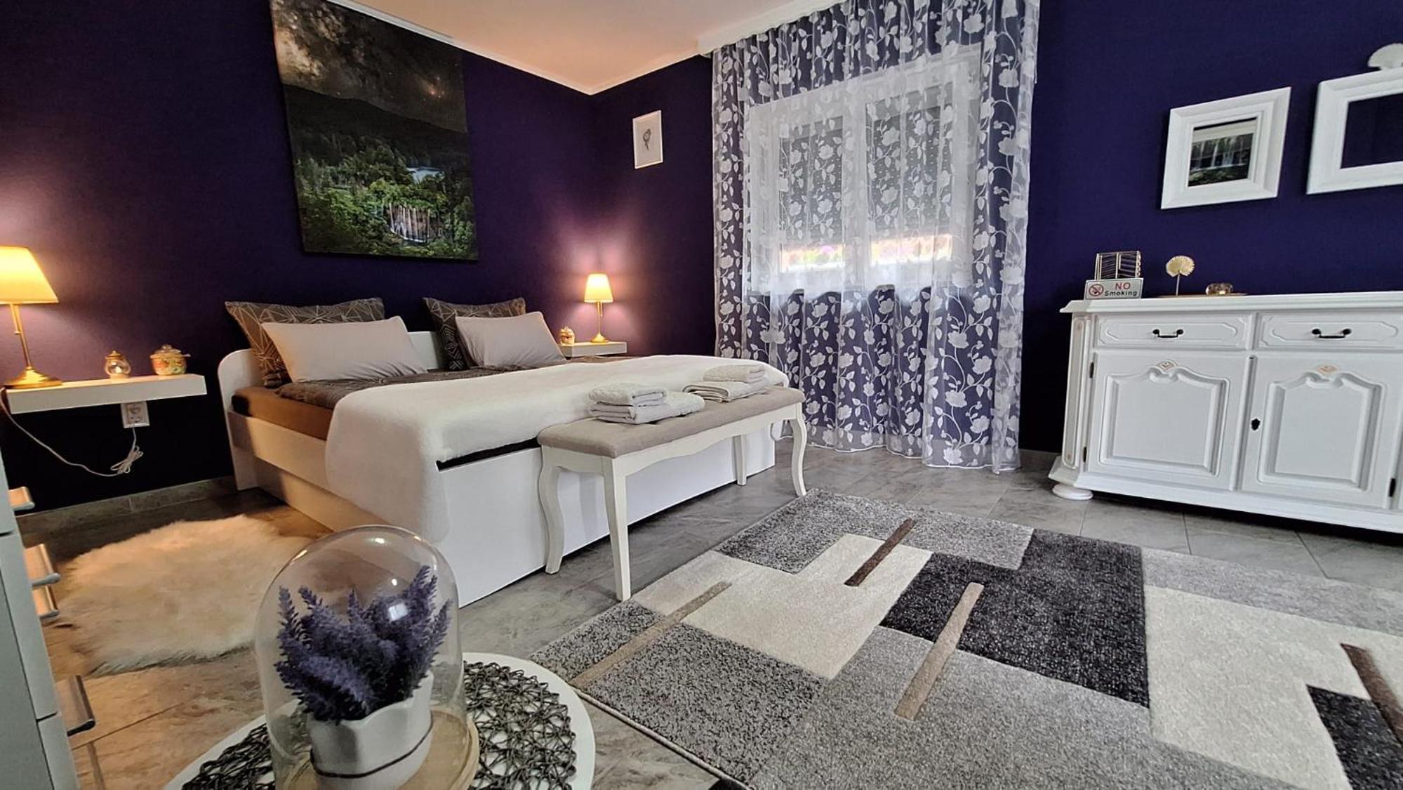 One-Bedroom Apartment - Photo 38