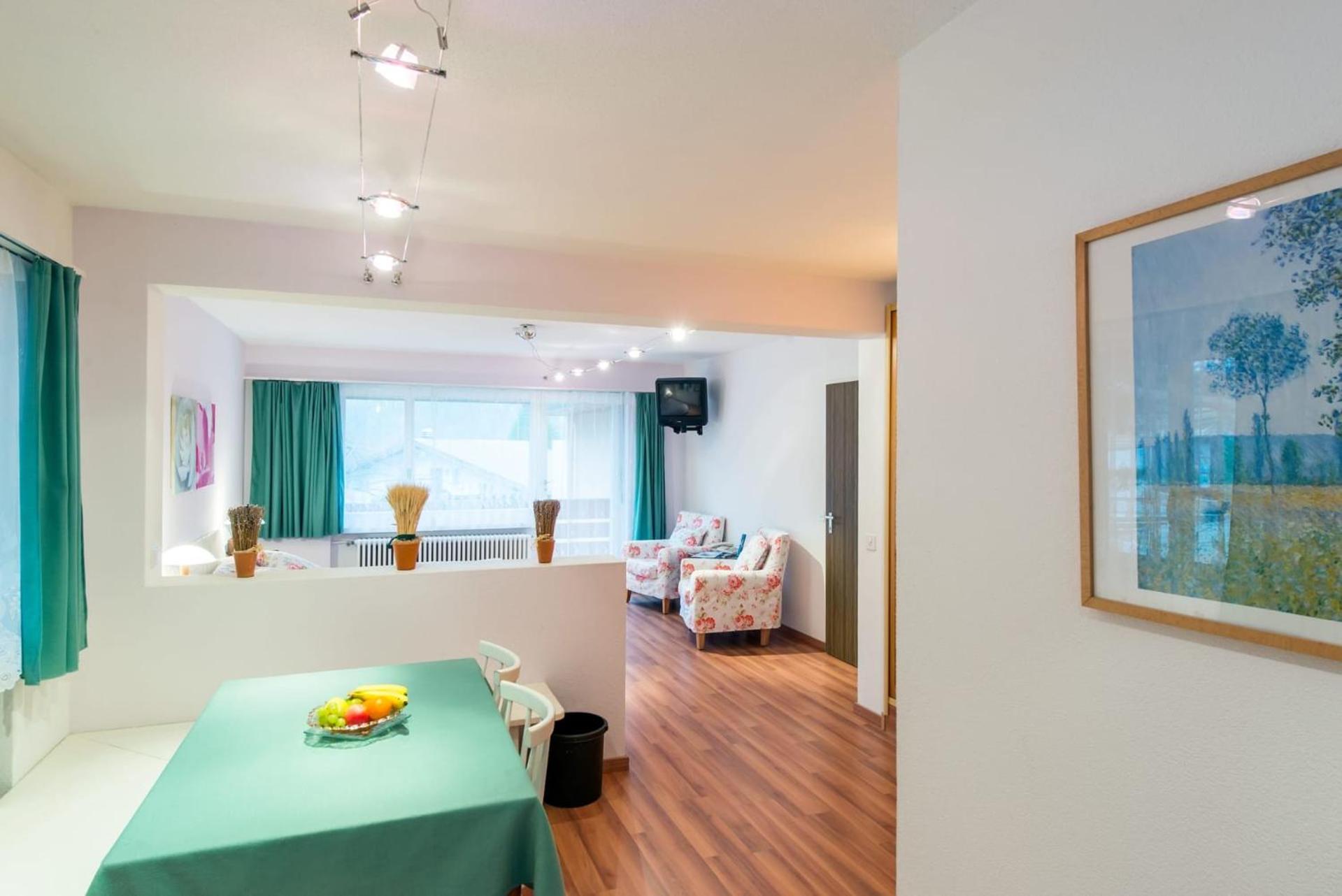Double Room - Photo 6