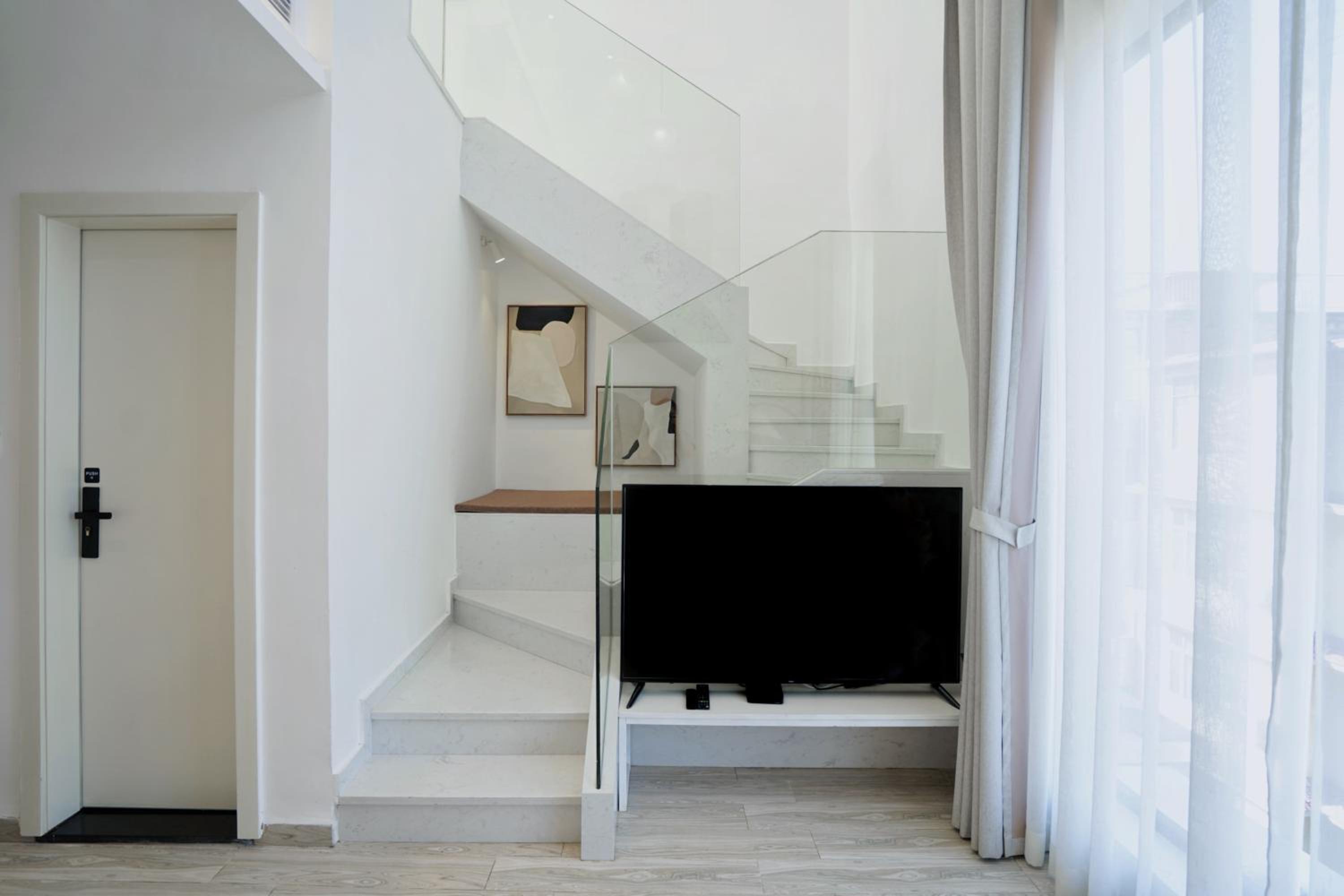 Suite with River View - Photo 13
