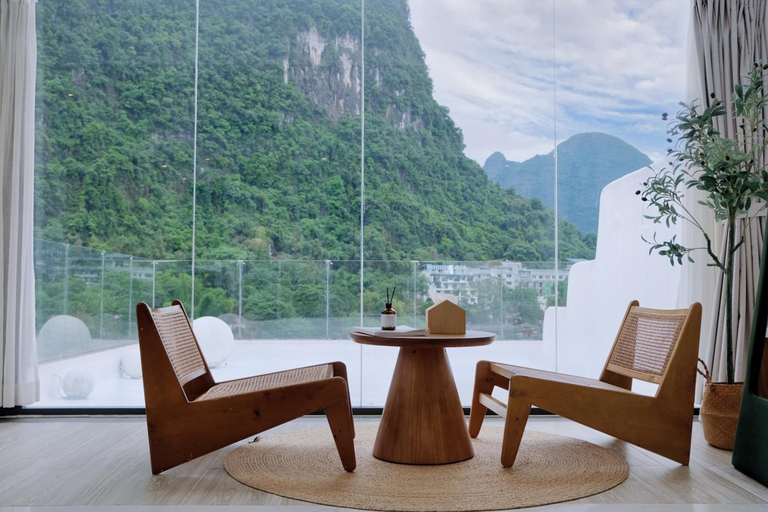 Suite with River View - Photo 8