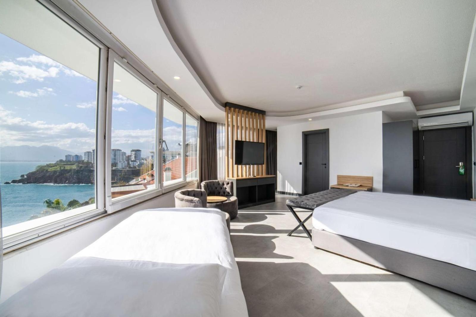 Superior Double or Twin Room with Sea View