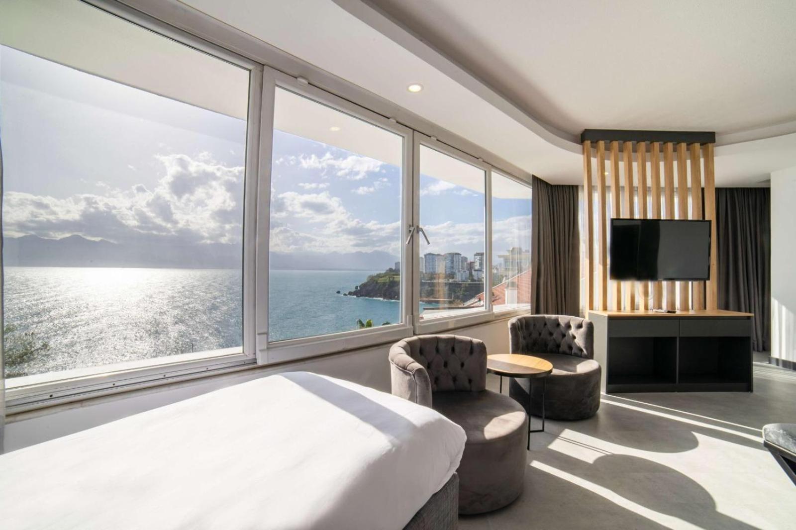 Superior Double or Twin Room with Sea View