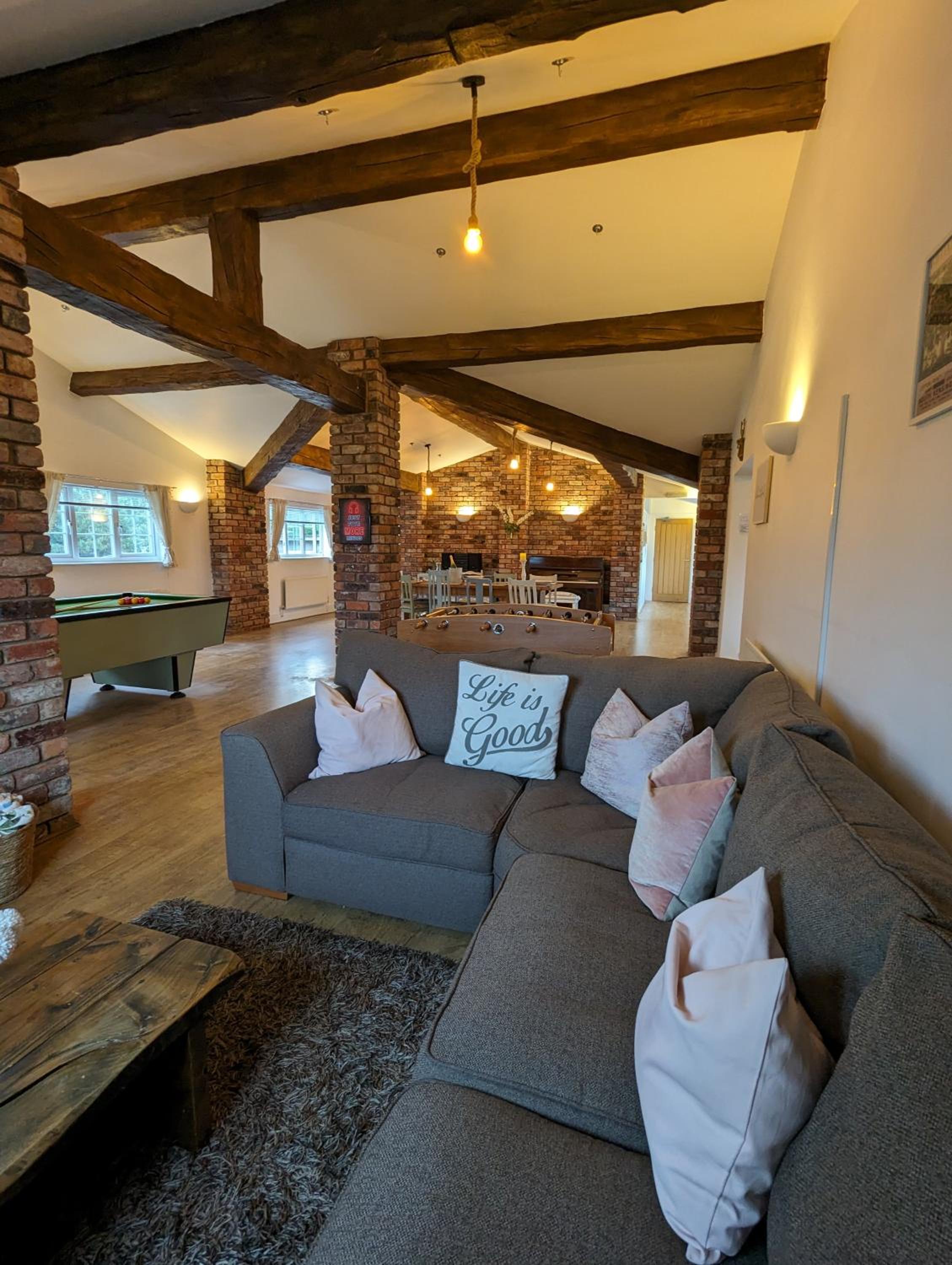 Four-Bedroom Vacation Home photo 2