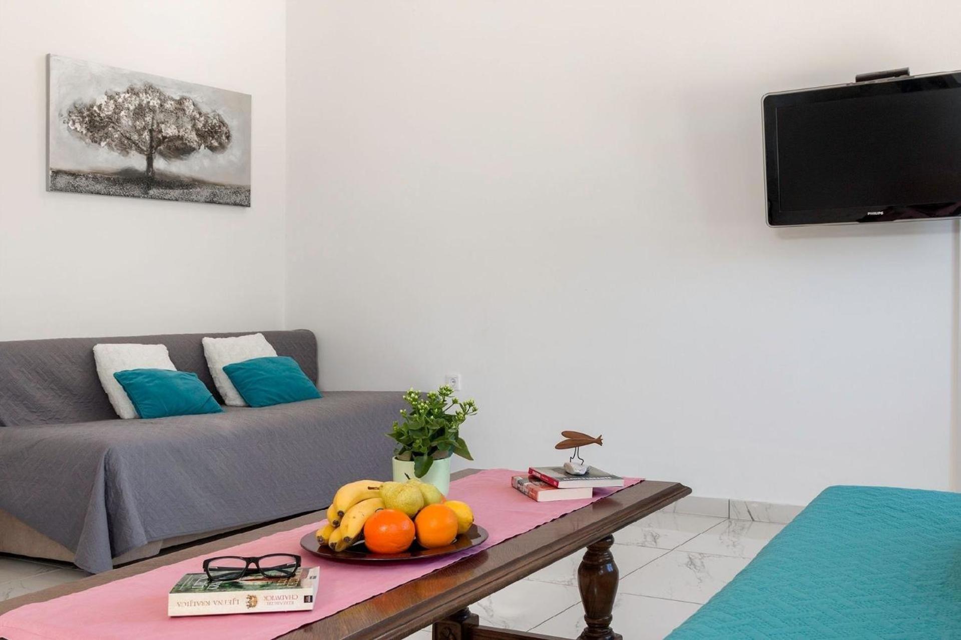 Two-Bedroom Holiday Home photo 2