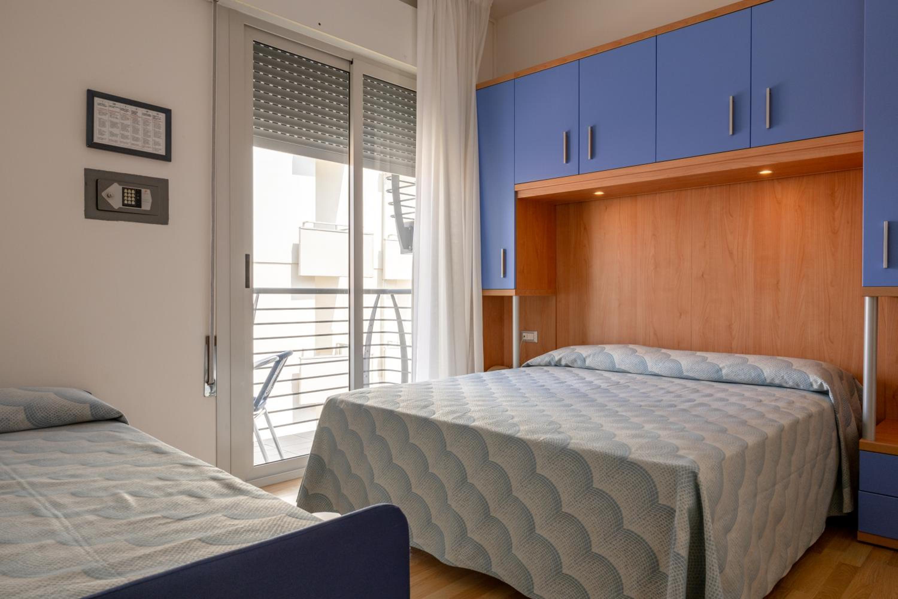 Double Room with Balcony photo 2
