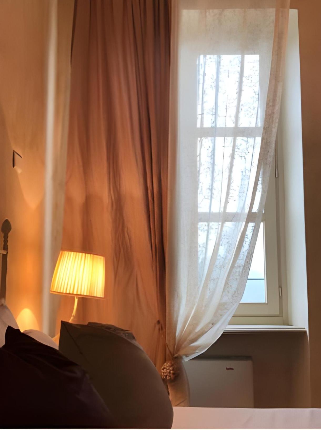 Twin Room with Private Bathroom photo 3