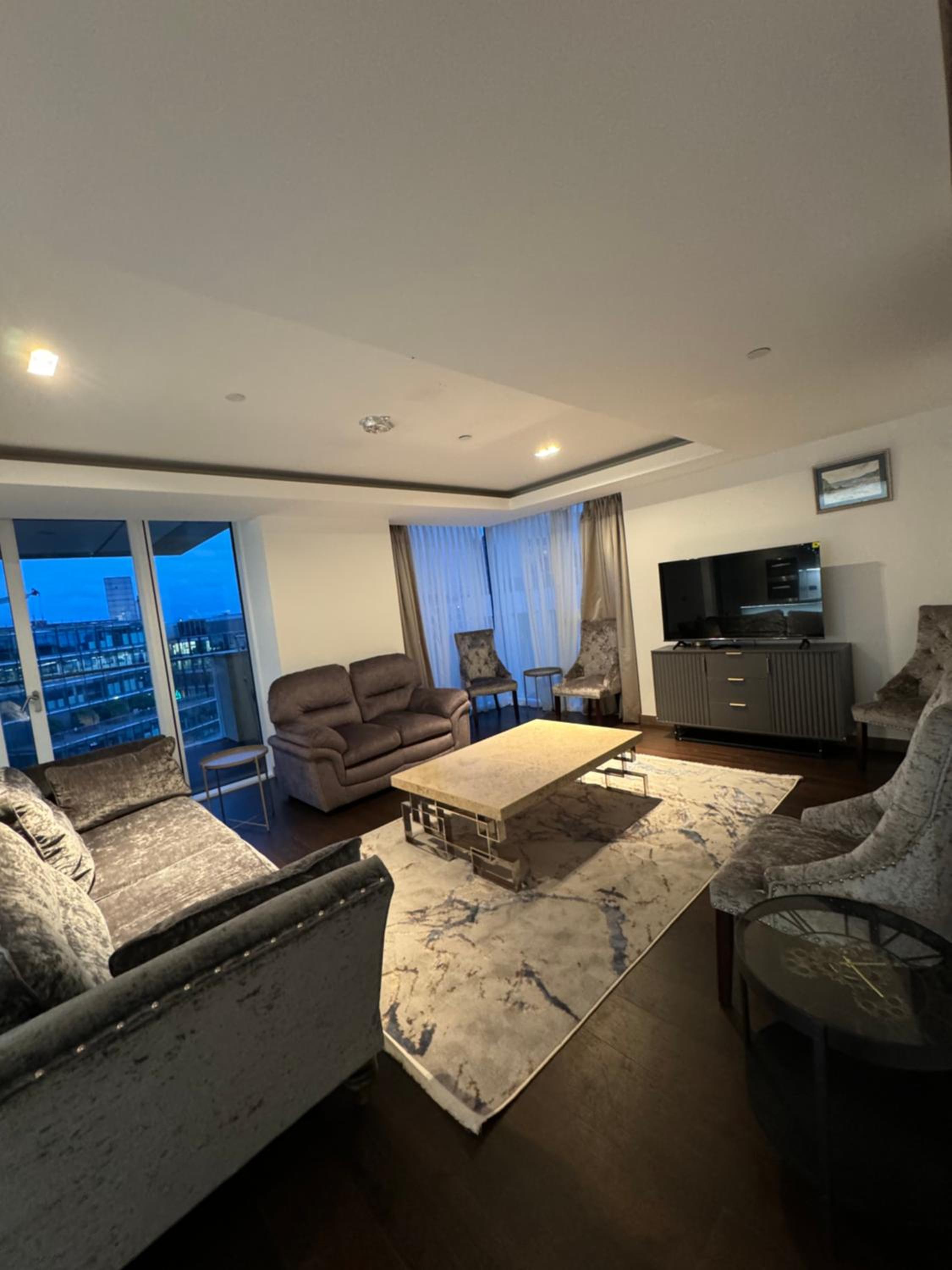 Apartment photo 1