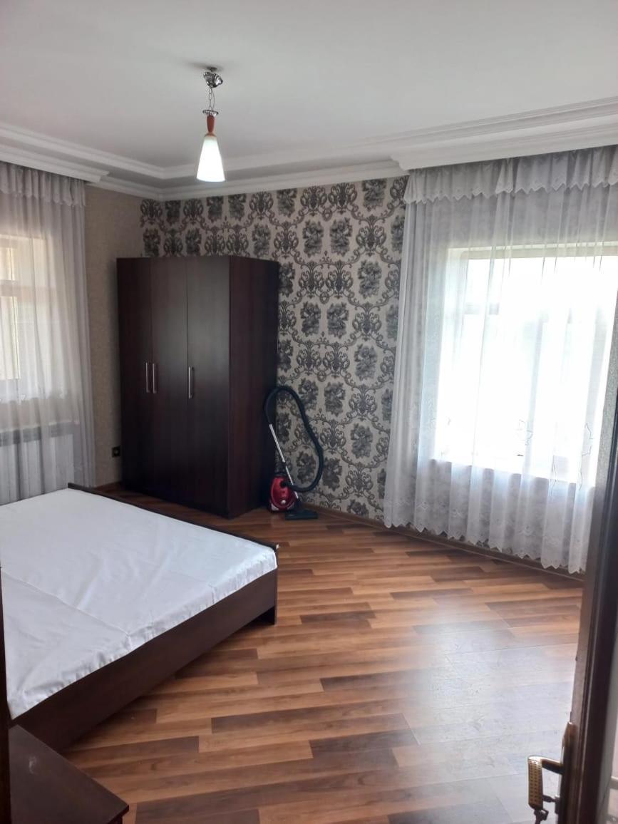 Three-Bedroom House photo 2