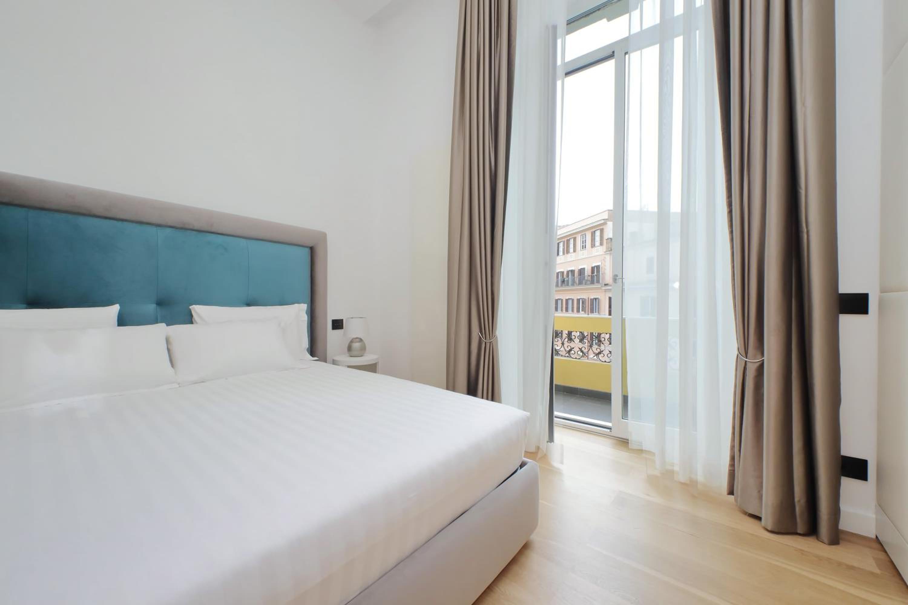 Junior Suite with Balcony photo 3