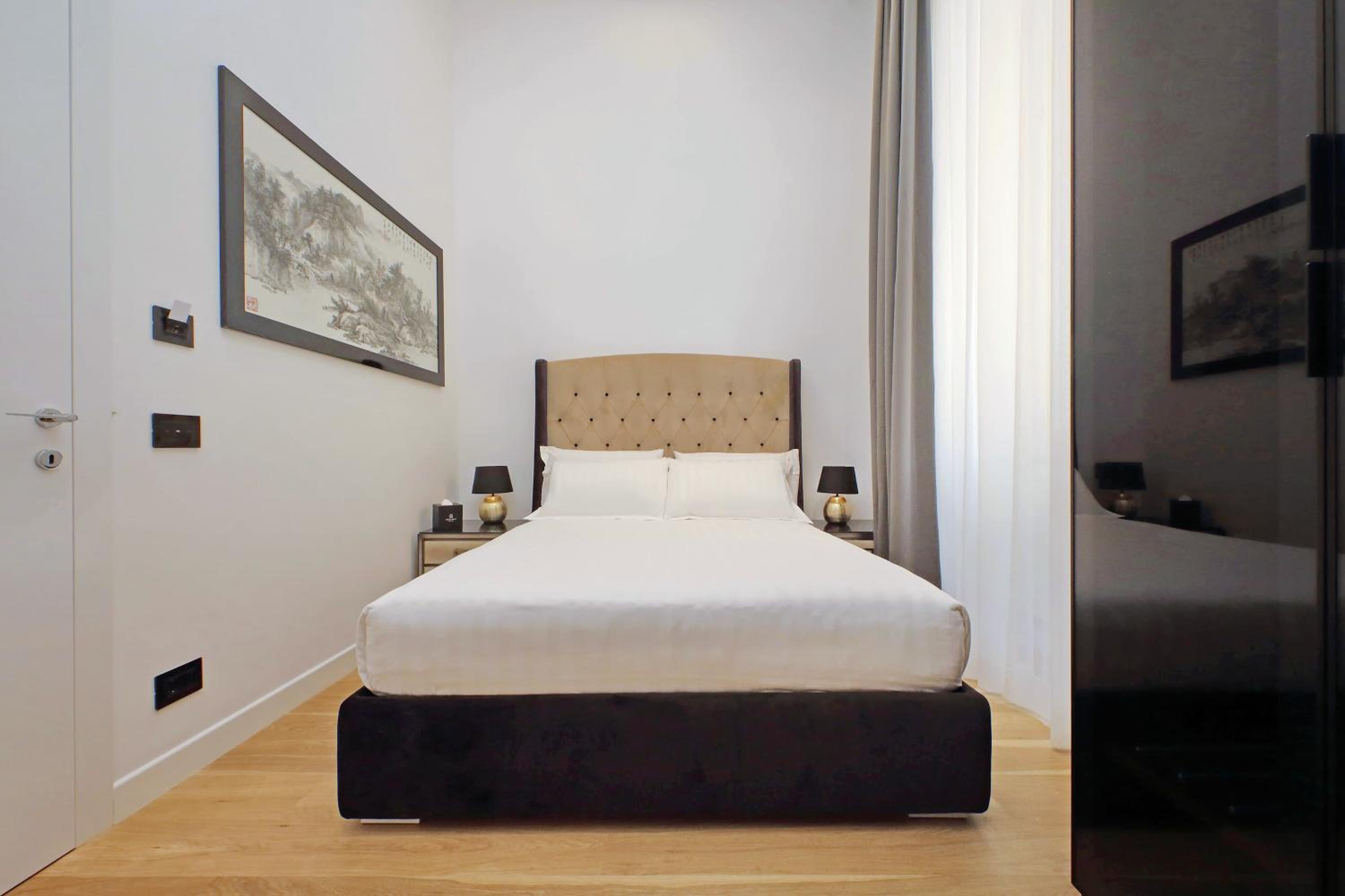 Queen Room photo 1