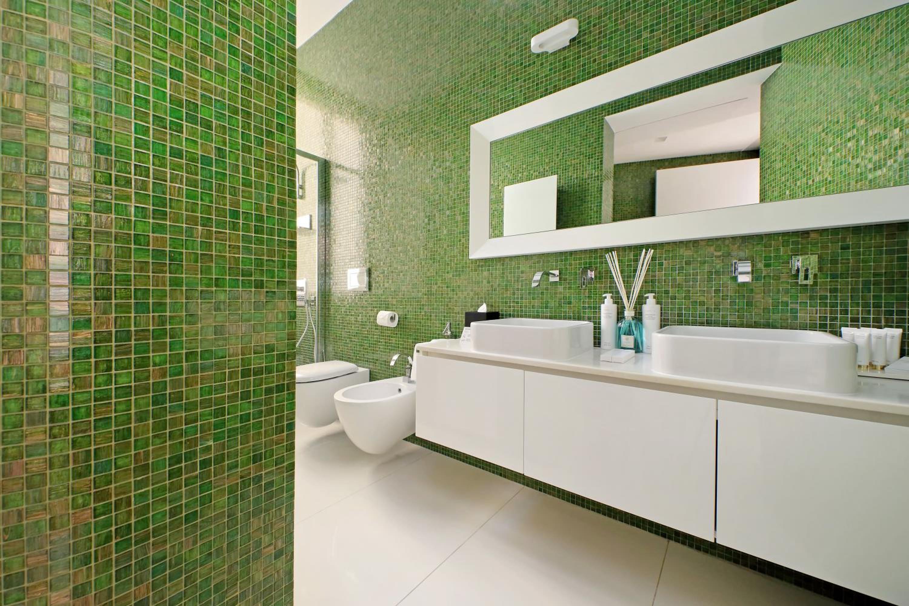 Deluxe Junior Suite photo 3