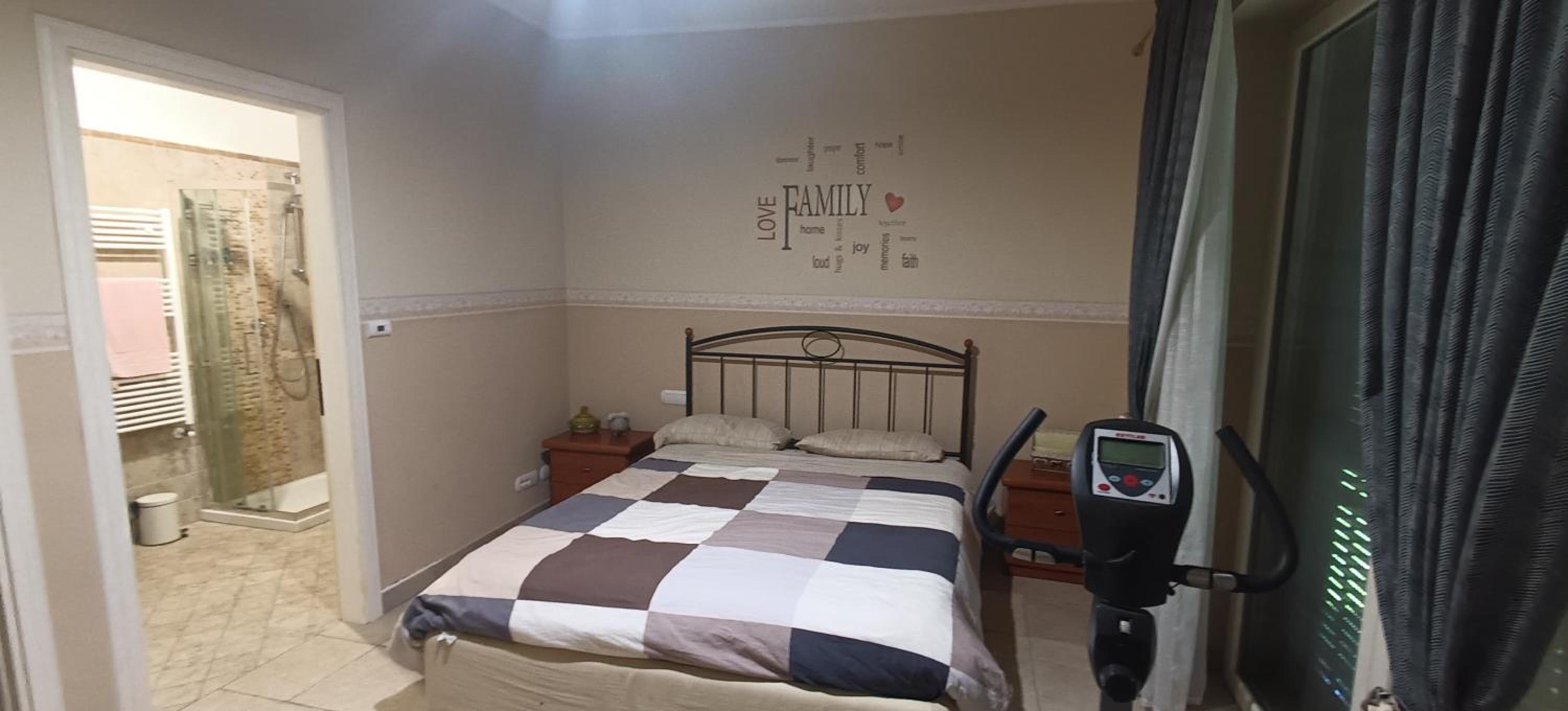 Double Room with Private Bathroom photo 3