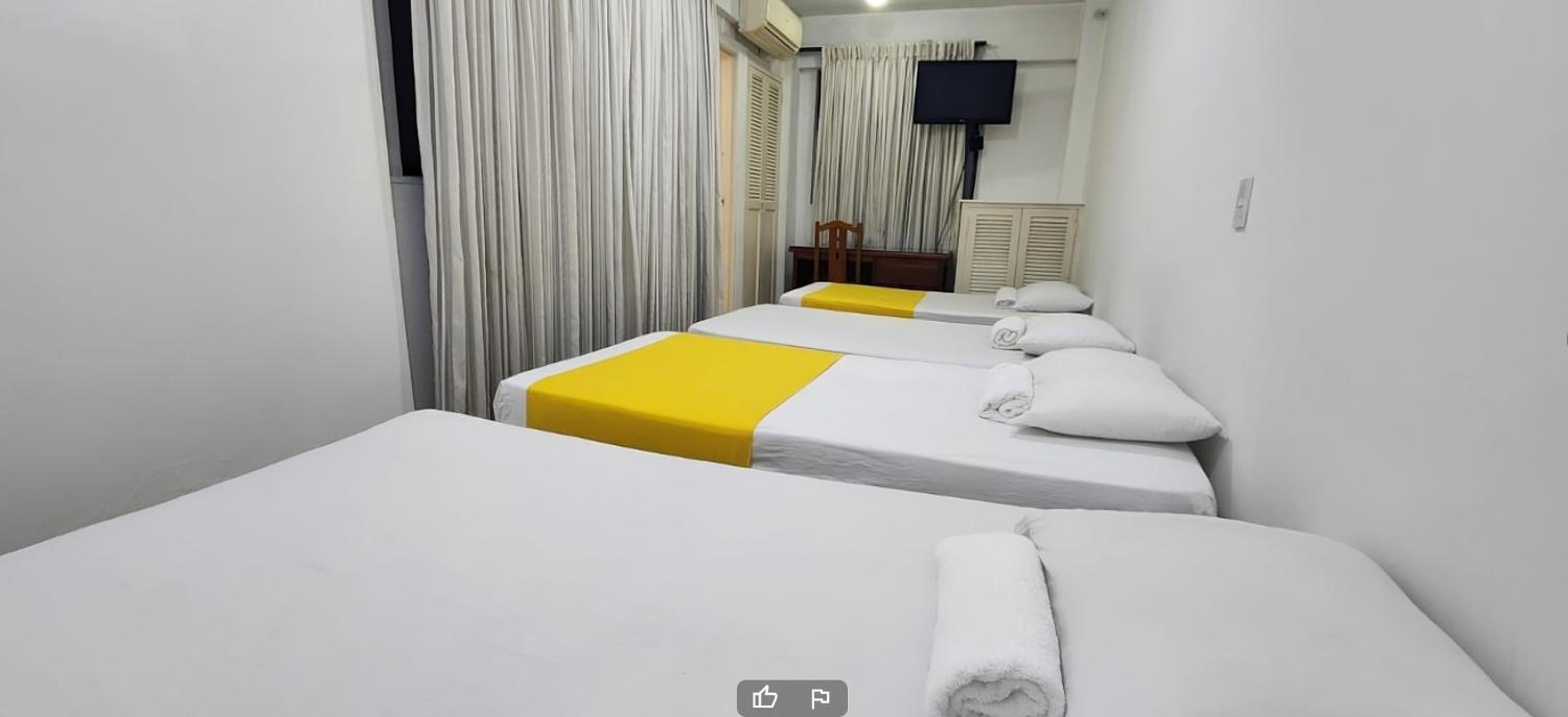 Quadruple Room with Private Bathroom