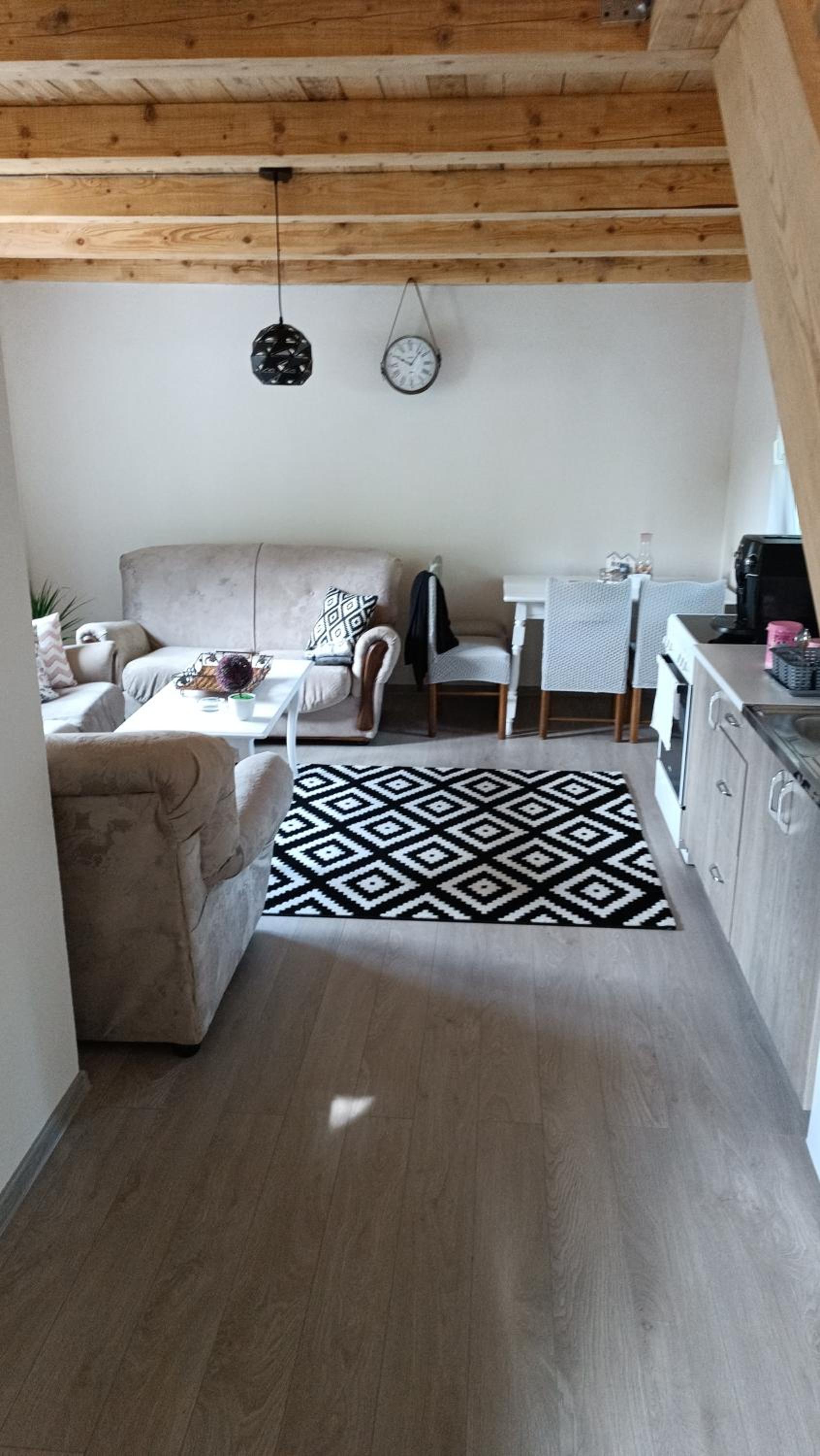 One-Bedroom House photo 1
