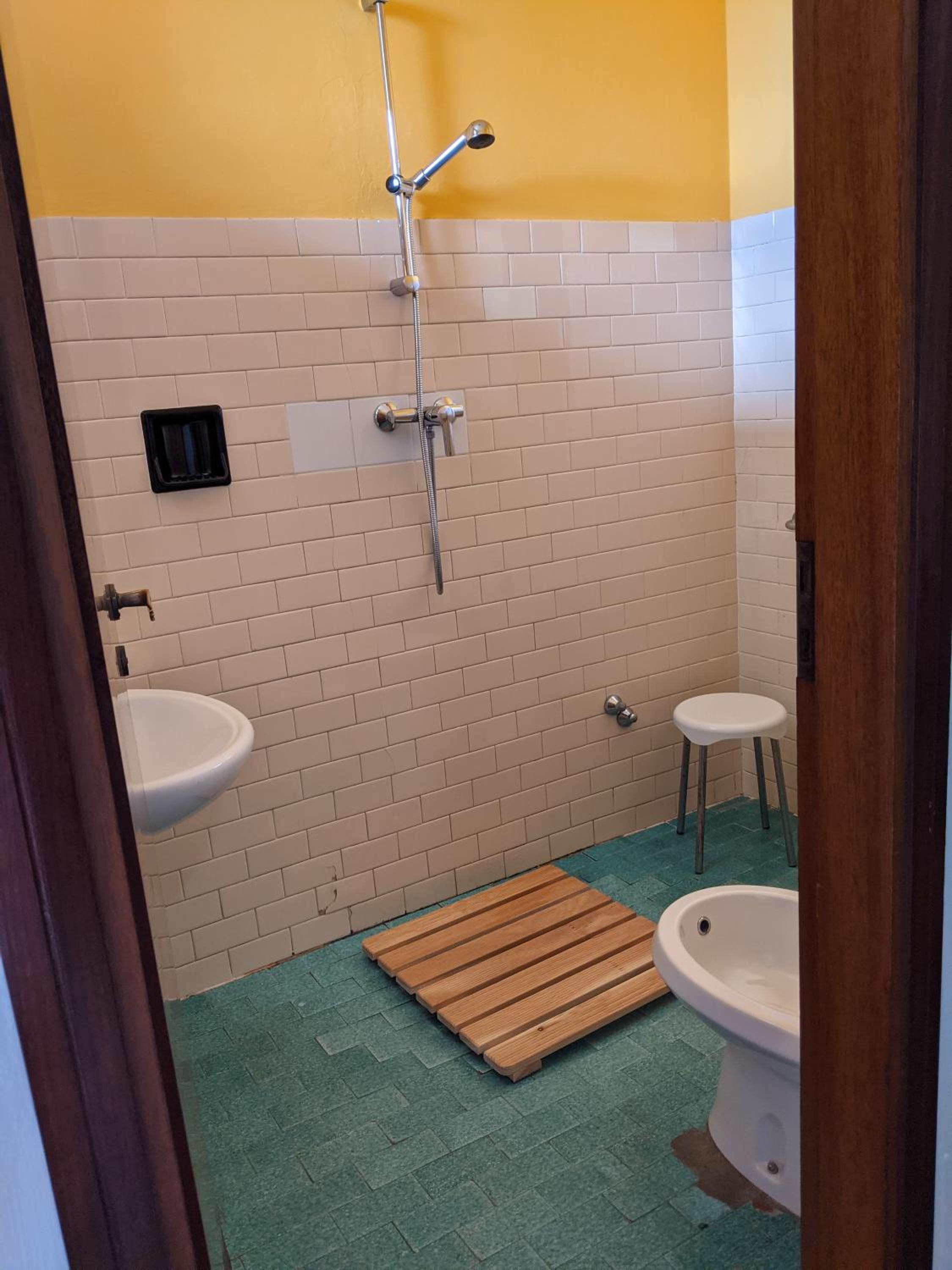 Triple Room with Bathroom - Photo 8