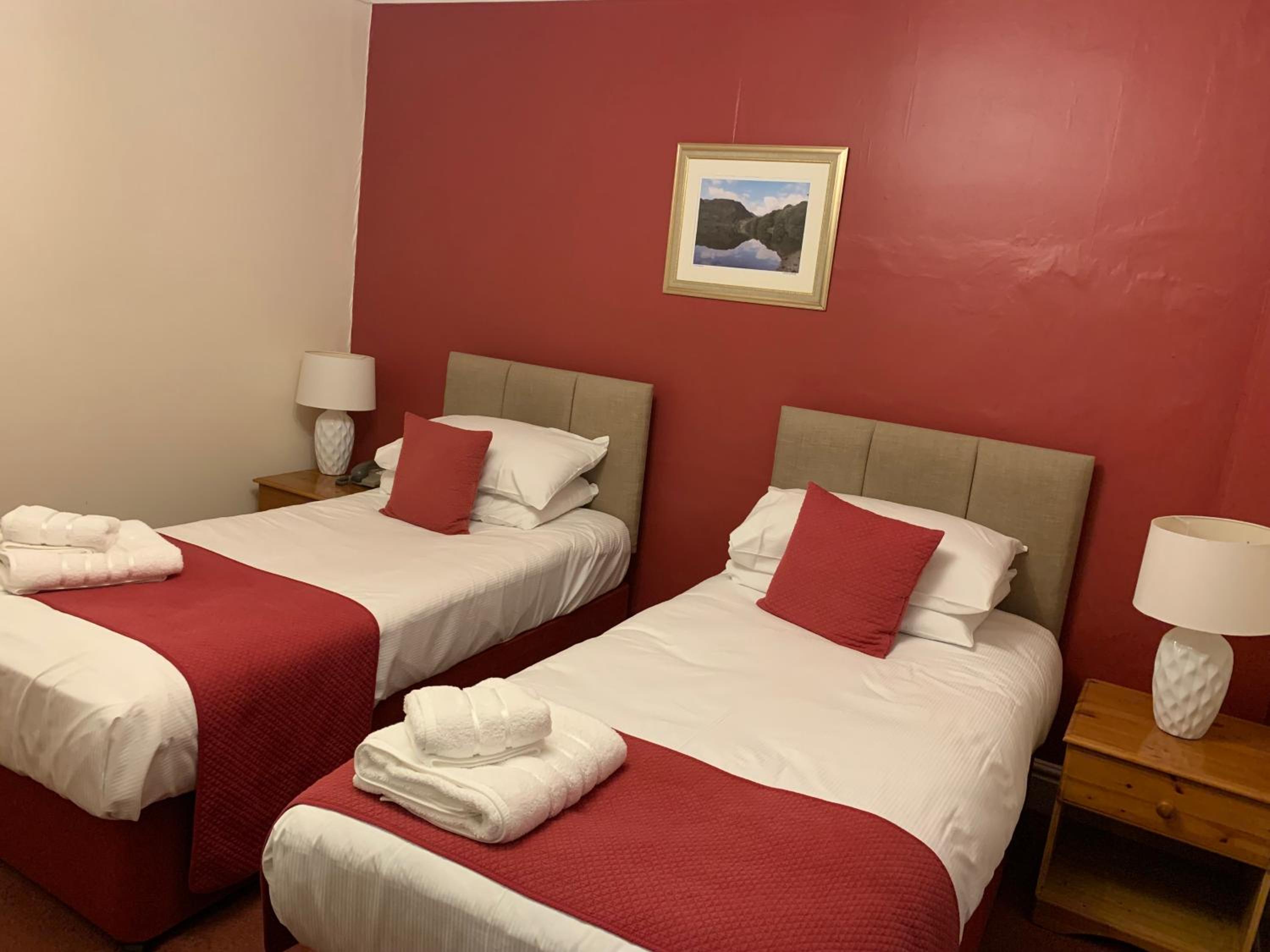 Large Twin Room photo 1