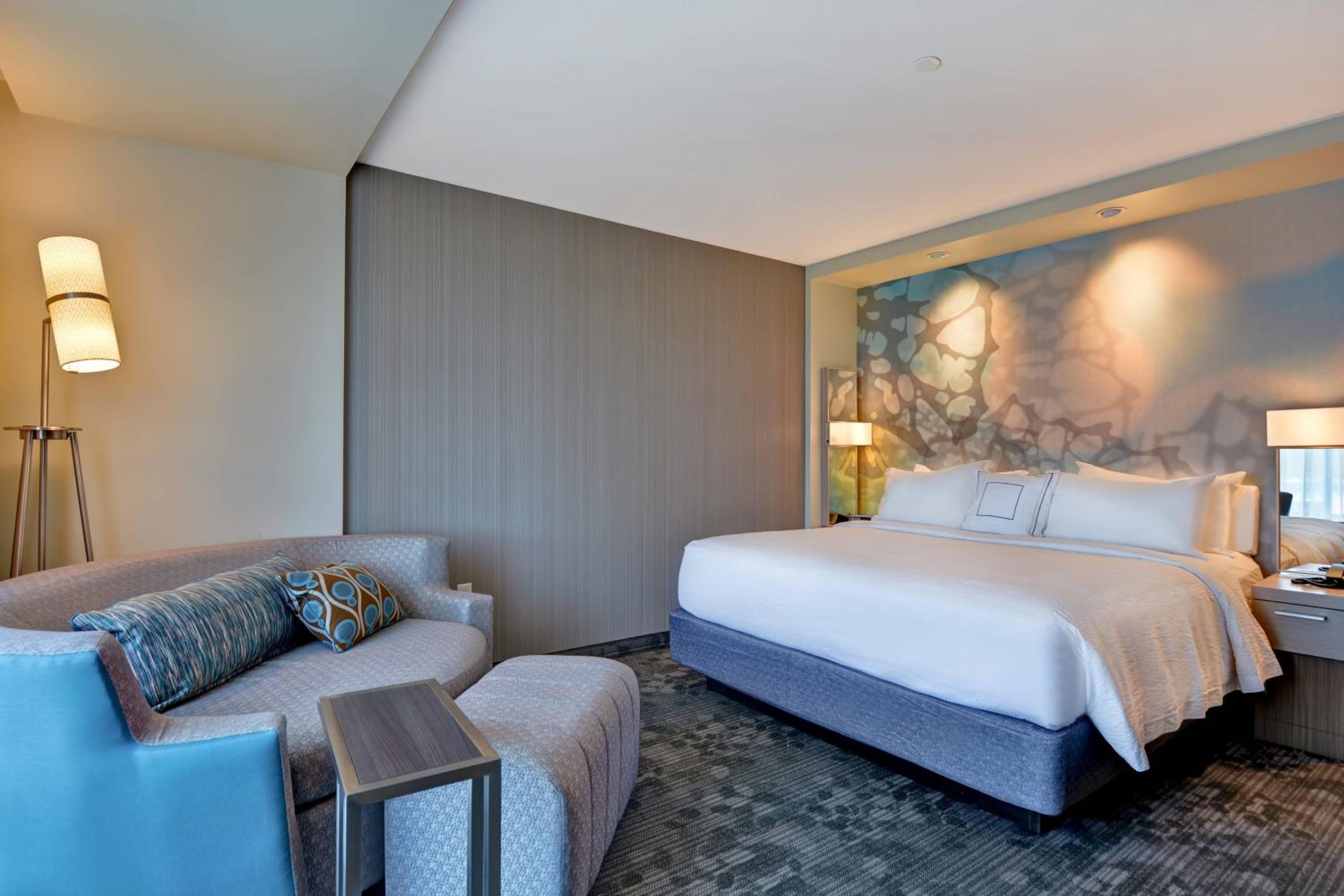 King Room with Sofa Bed - Hearing Accessible