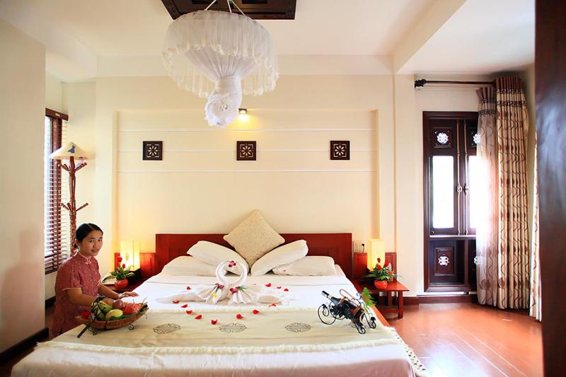 Deluxe Double or Twin Room with Pool View