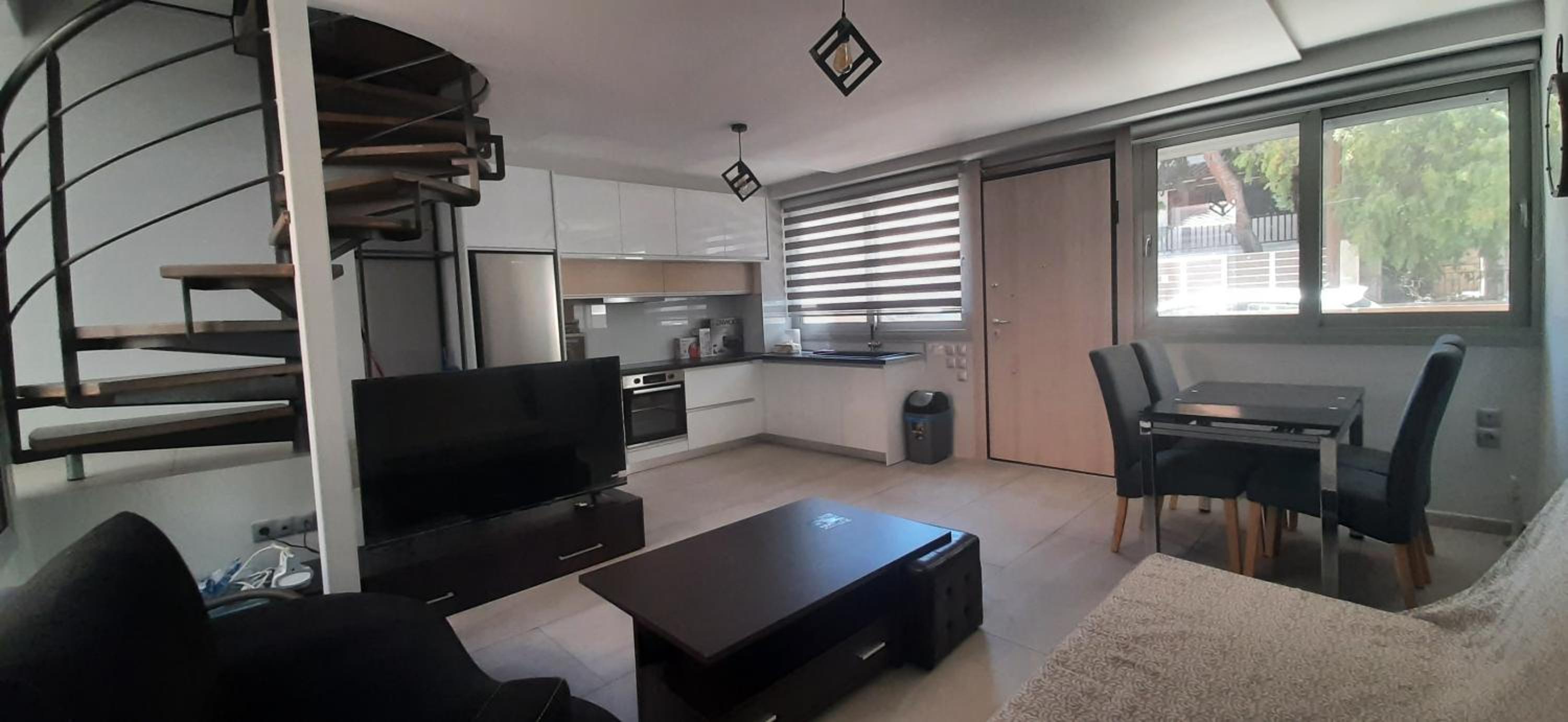 Maisonette photo 1
