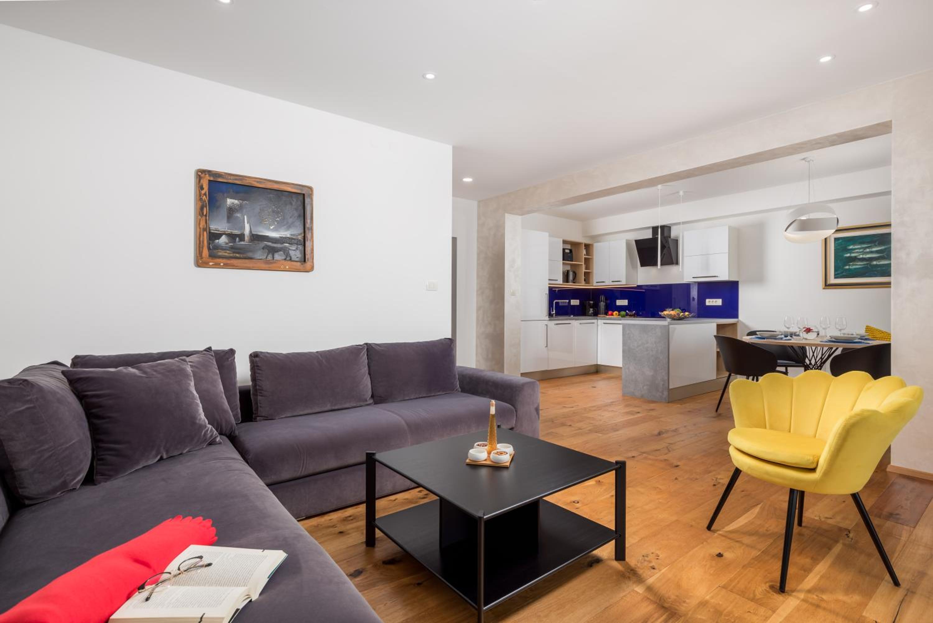 Two-Bedroom Deluxe Apartment with Balcony