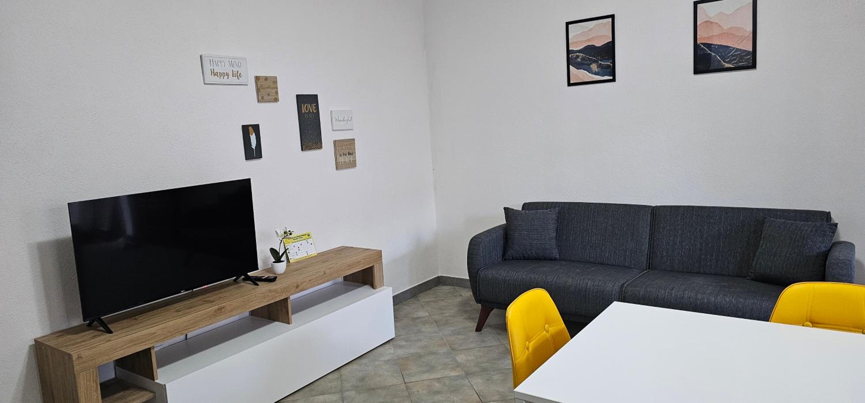 Two-Bedroom Apartment photo 2